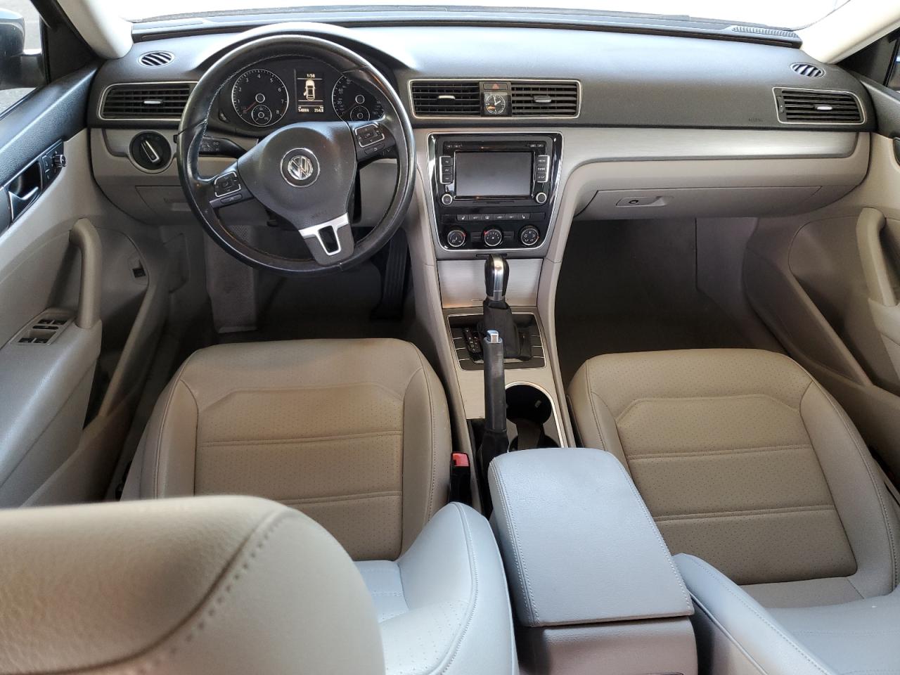 2015 Volkswagen Passat Se Gray vin: 1VWBT7A30FC006340