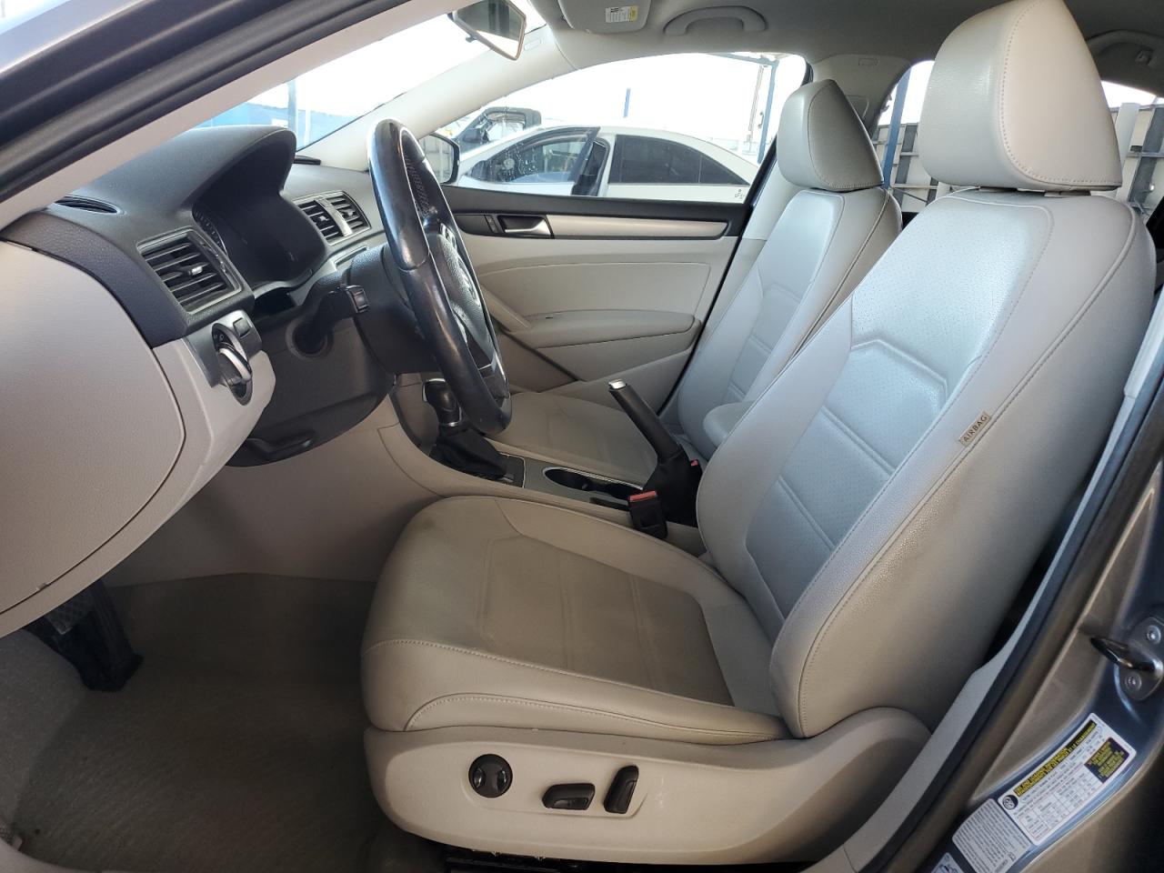 2015 Volkswagen Passat Se Gray vin: 1VWBT7A30FC006340
