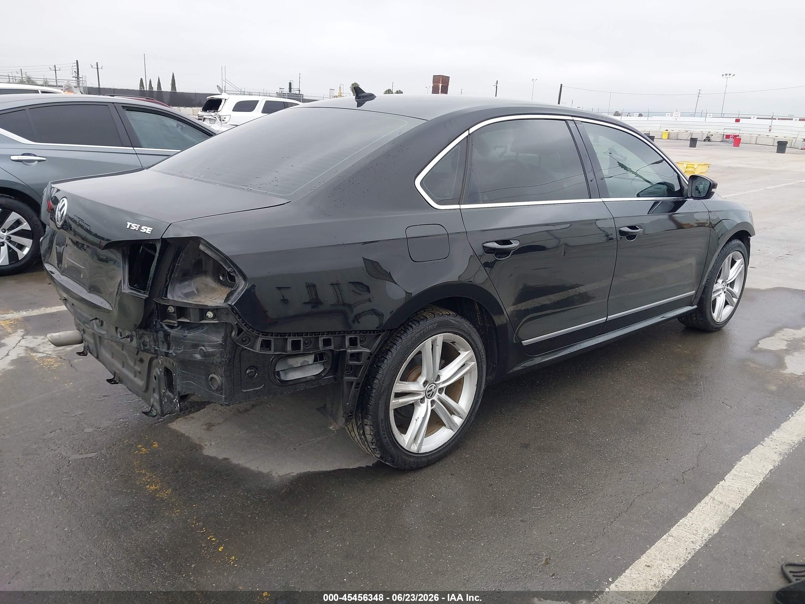 2015 Volkswagen Passat 1.8t Se Черный vin: 1VWBT7A30FC071060