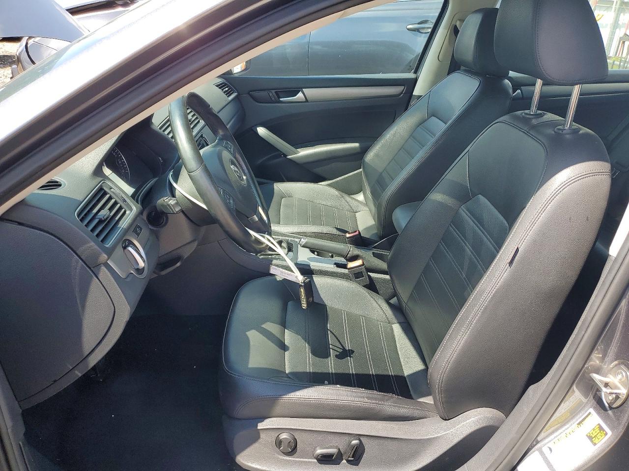 2015 Volkswagen Passat Se Gray vin: 1VWBT7A30FC073293