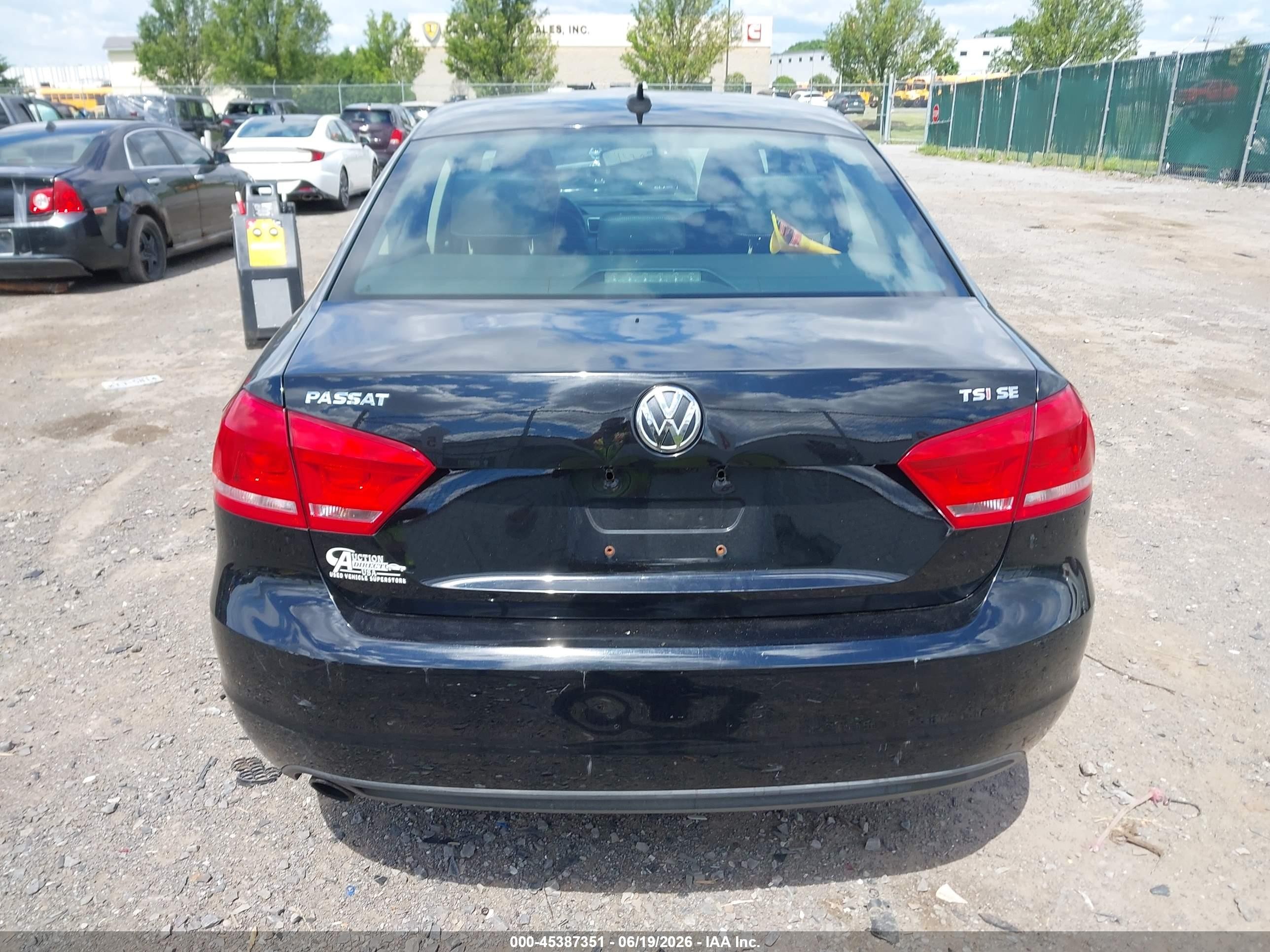 2014 Volkswagen Passat 1.8t Se Черный vin: 1VWBT7A31EC072183