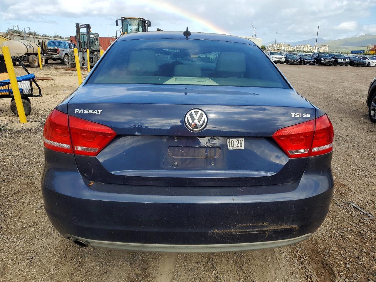 2014 Volkswagen Passat Se Blue vin: 1VWBT7A31EC090361