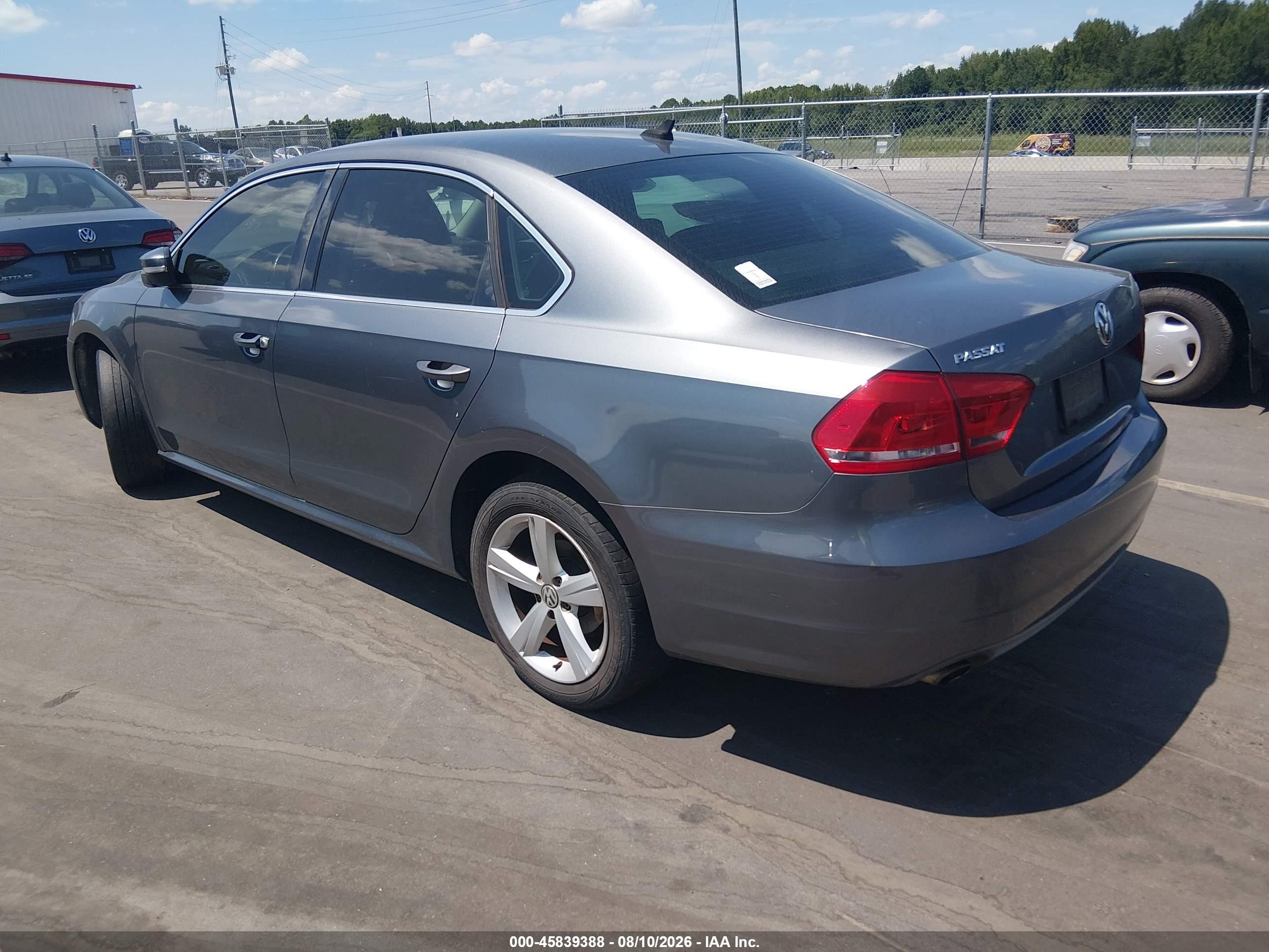 2015 Volkswagen Passat 1.8t Se Gray vin: 1VWBT7A31FC014110