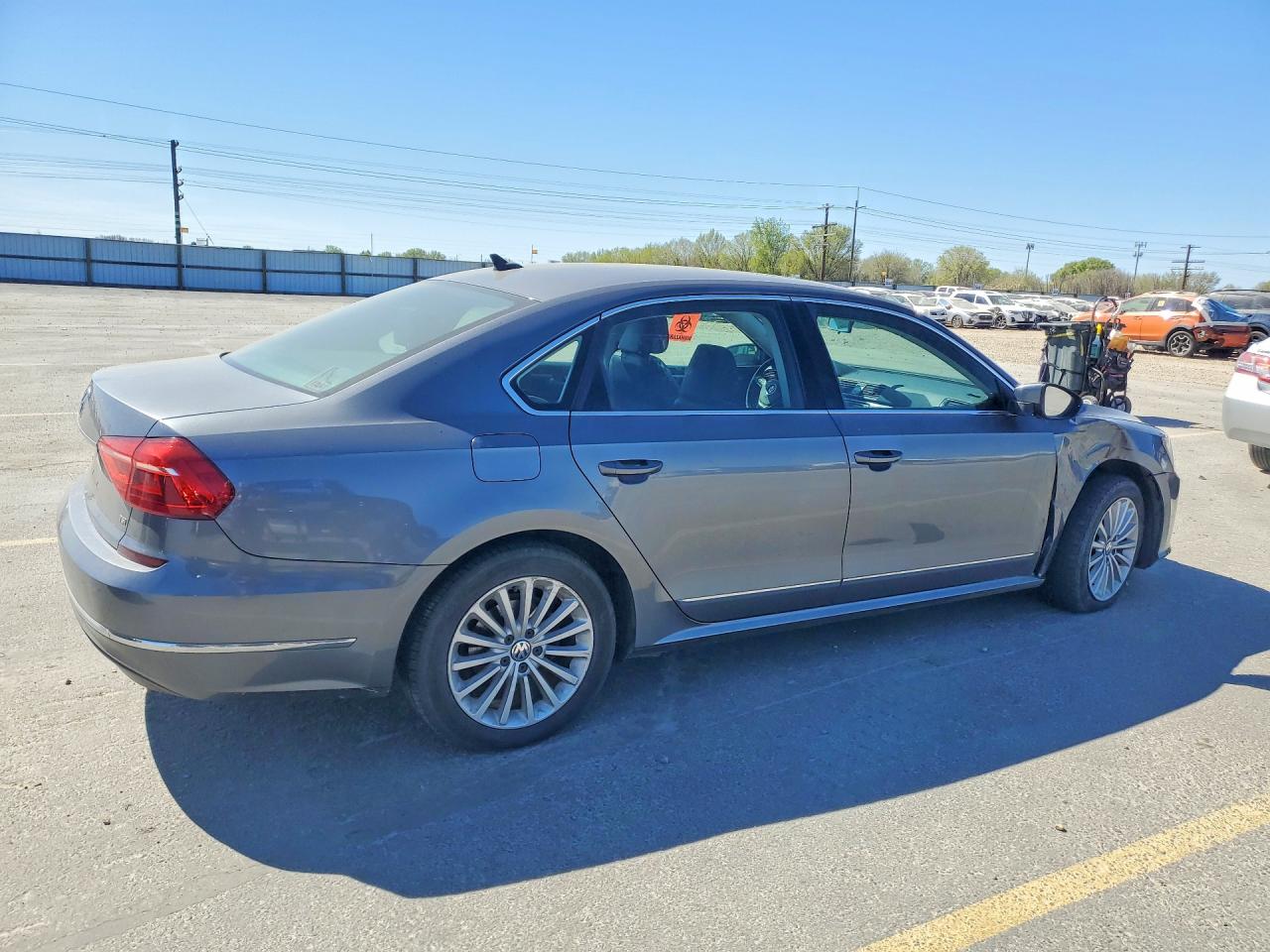 2016 Volkswagen Passat Se Gray vin: 1VWBT7A31GC026601