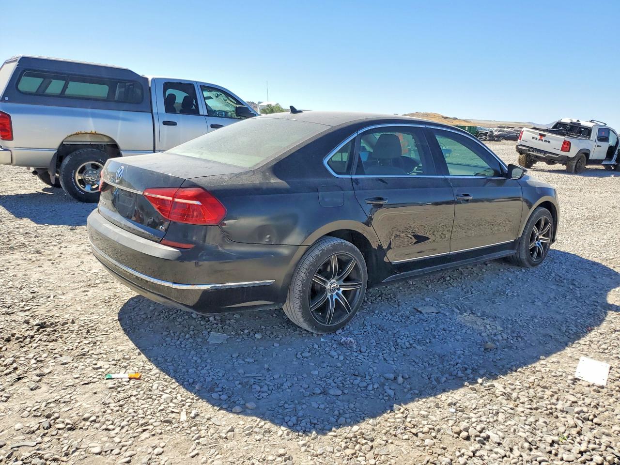 2016 Volkswagen Passat Se Черный vin: 1VWBT7A31GC030003