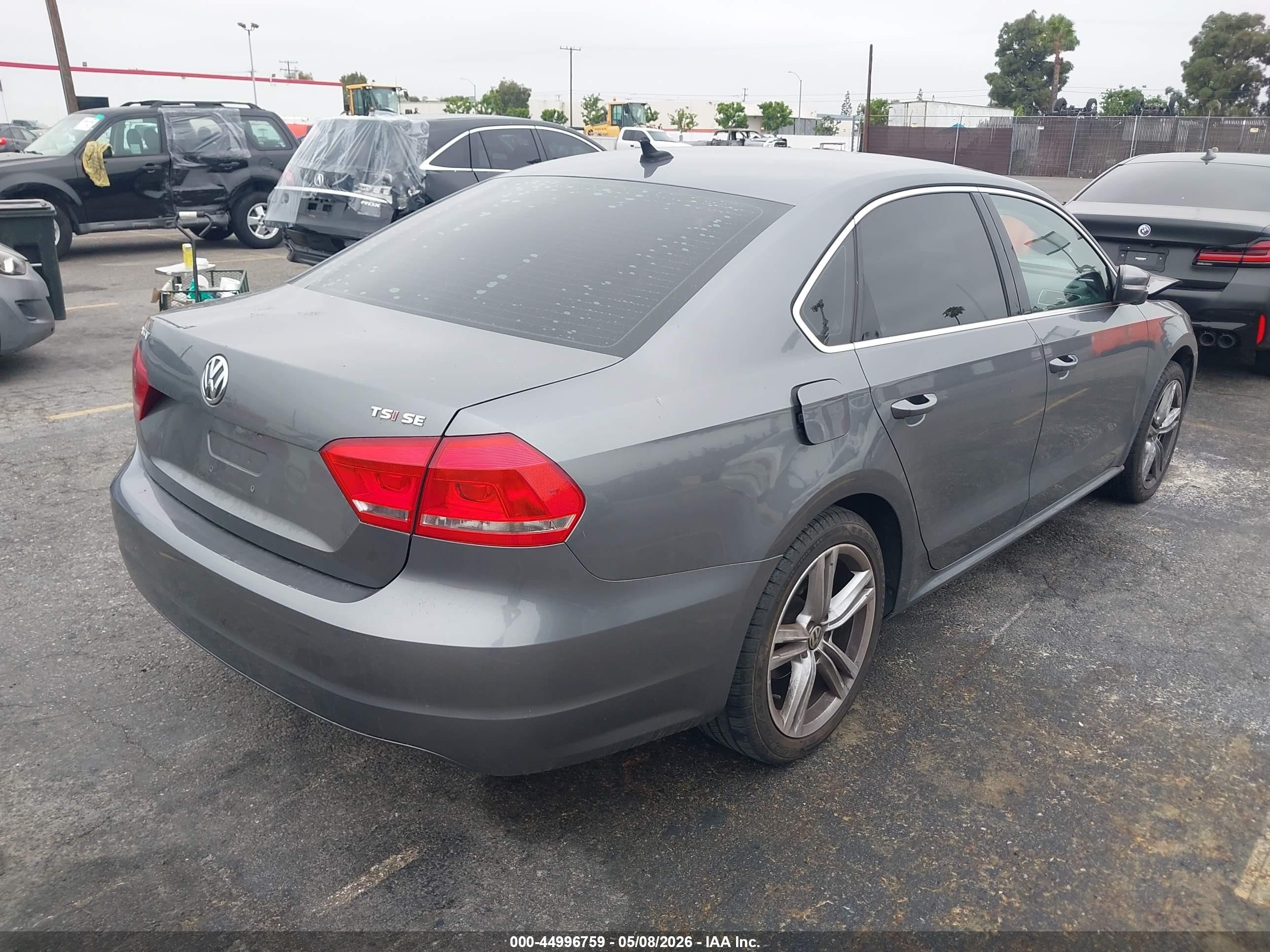 2014 Volkswagen Passat 1.8t Se Серый vin: 1VWBT7A32EC072743