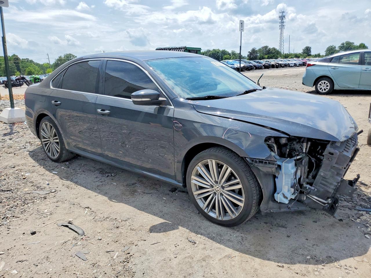 2014 Volkswagen Passat Se Gray vin: 1VWBT7A32EC082706