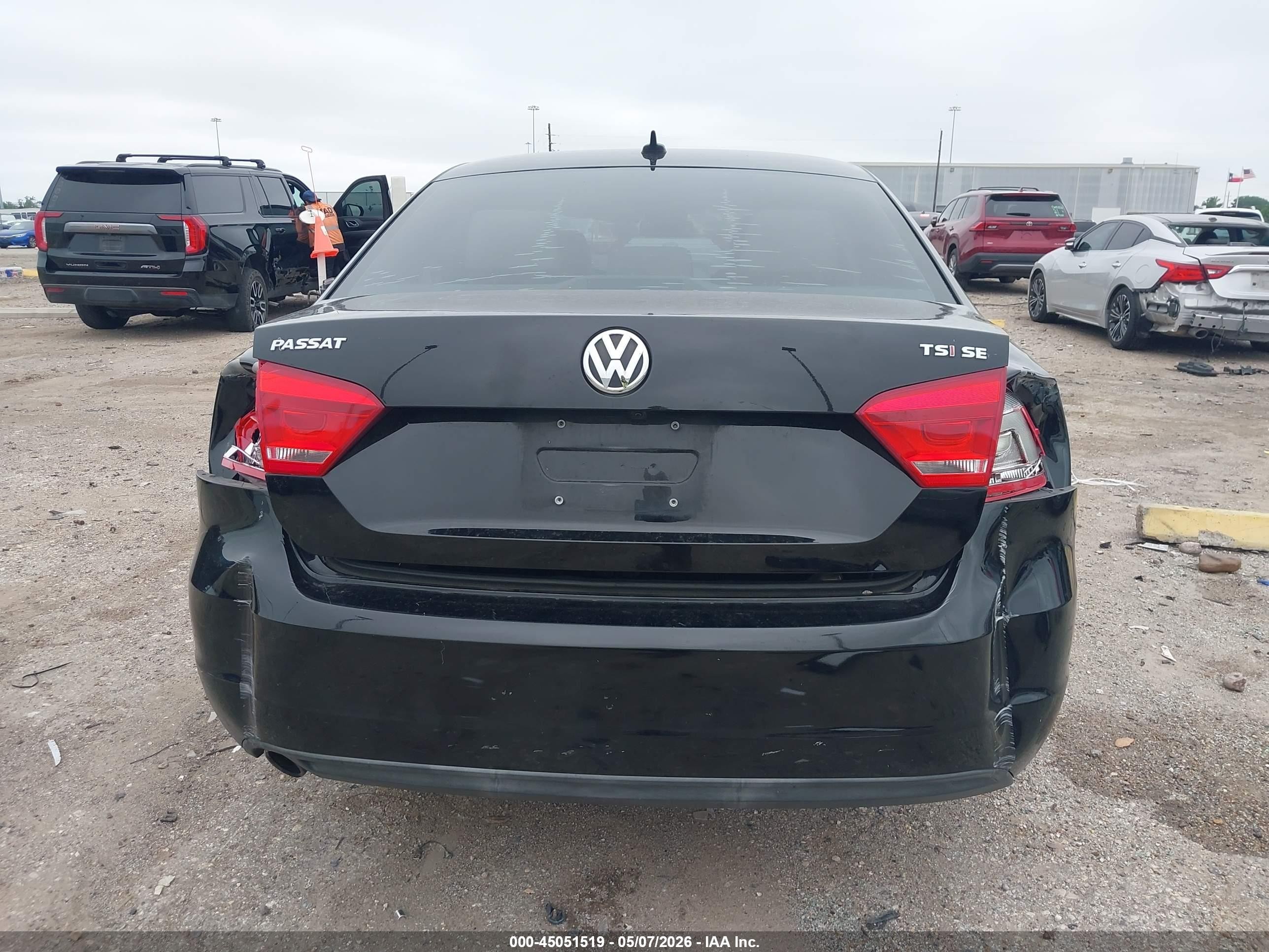 2015 Volkswagen Passat 1.8t Se Black vin: 1VWBT7A32FC045026