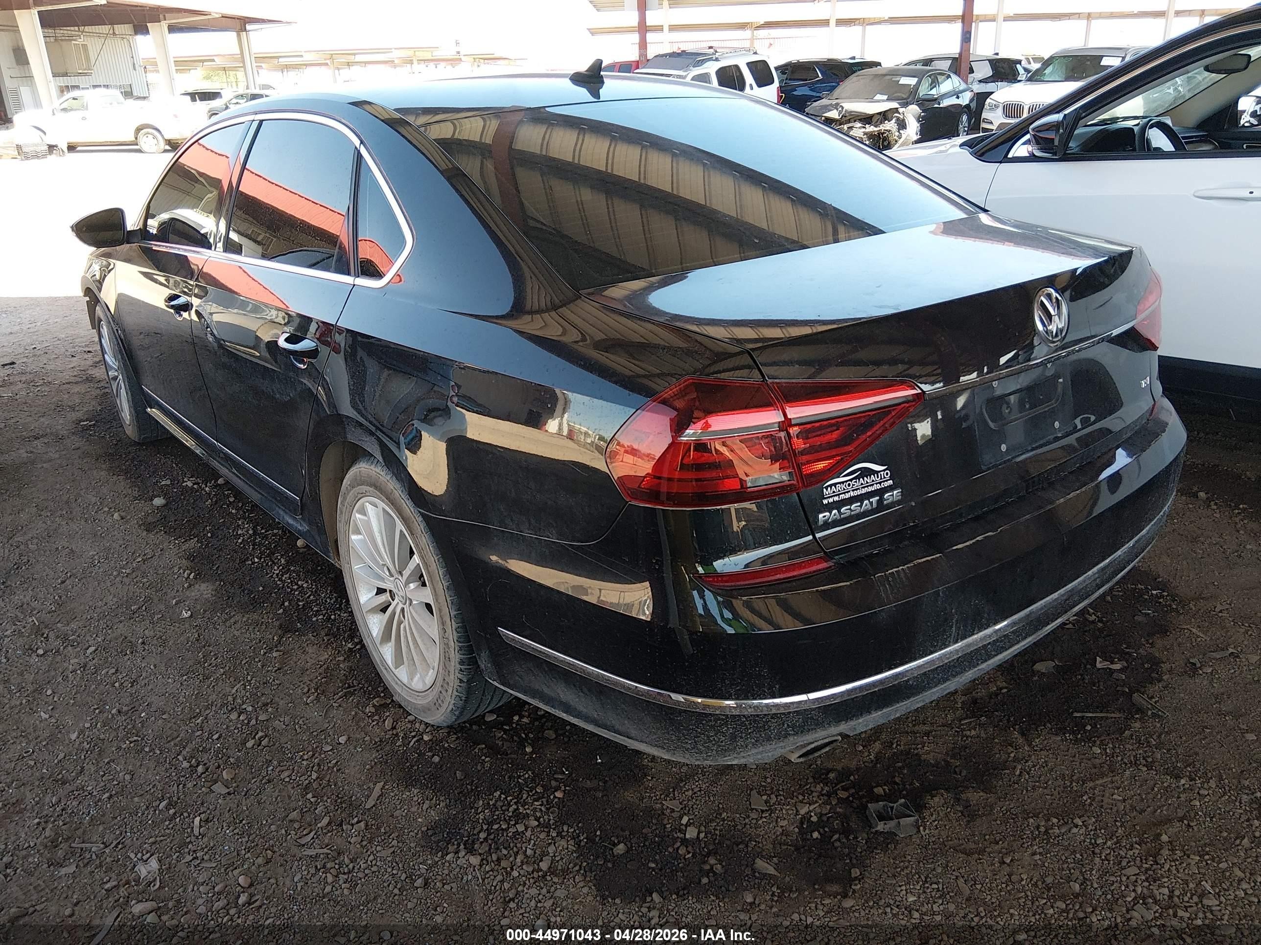 2017 Volkswagen Passat 1.8t Se Black vin: 1VWBT7A32HC014863
