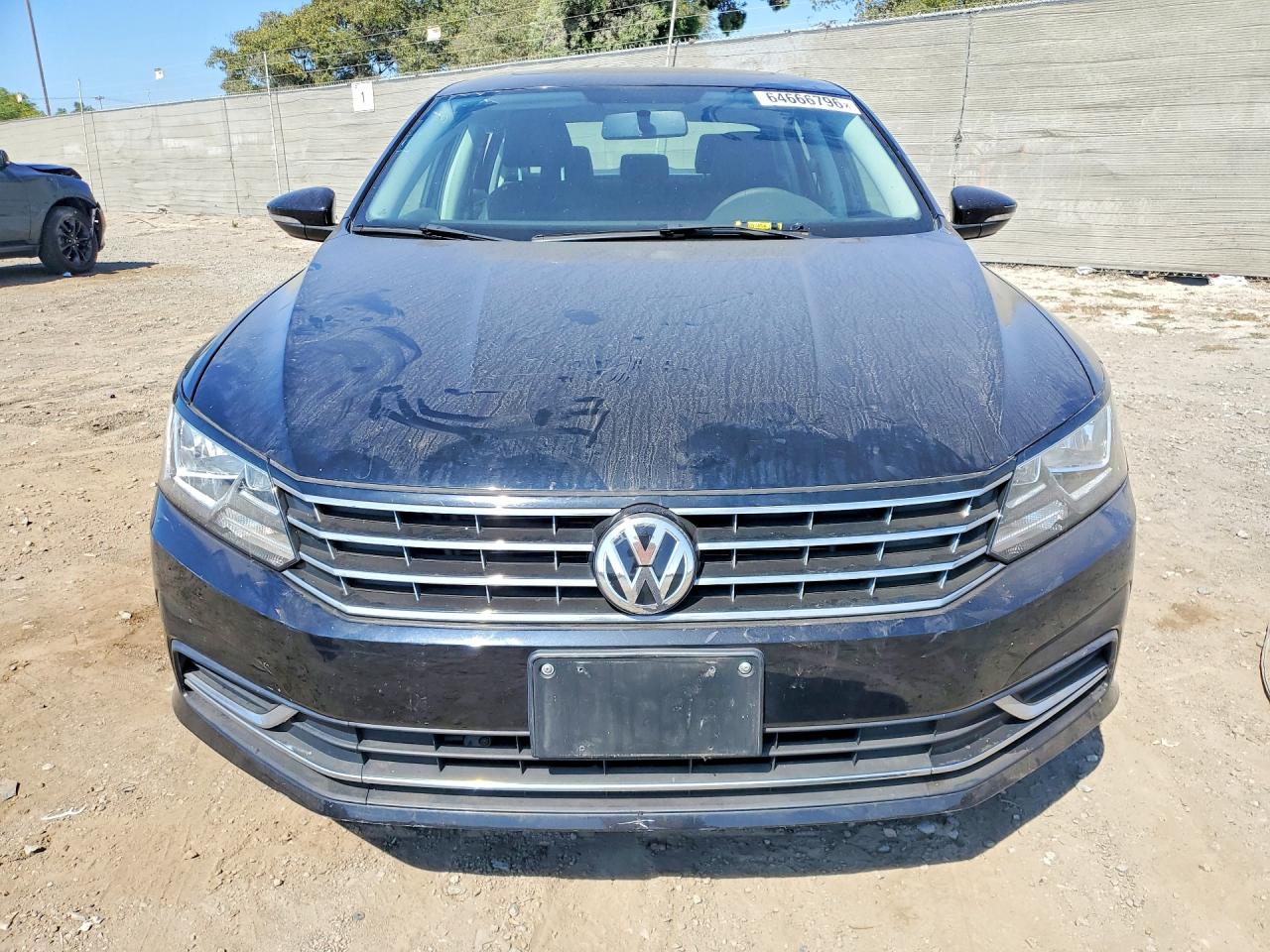 2017 Volkswagen Passat Se Black vin: 1VWBT7A32HC025054