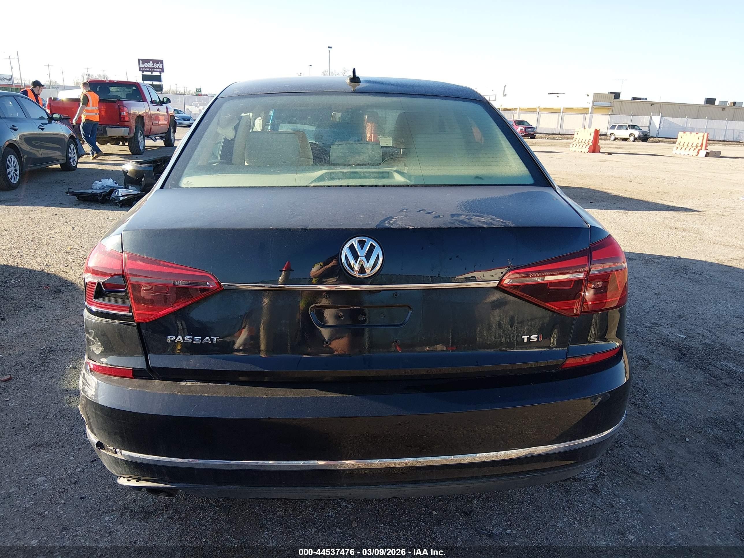 2017 Volkswagen Passat 1.8t Se Черный vin: 1VWBT7A32HC066008