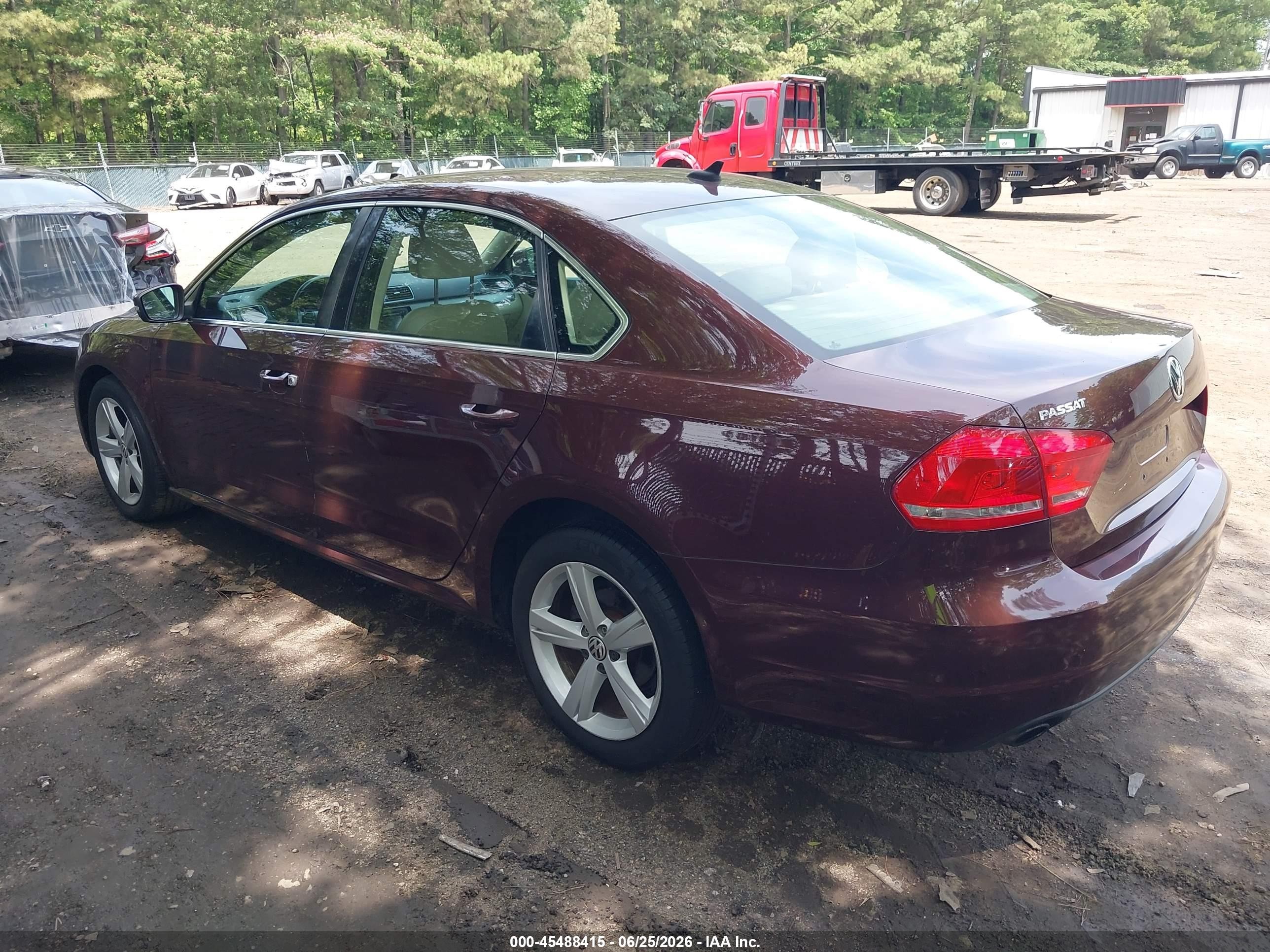 2014 Volkswagen Passat 1.8t Se Maroon vin: 1VWBT7A33EC055756