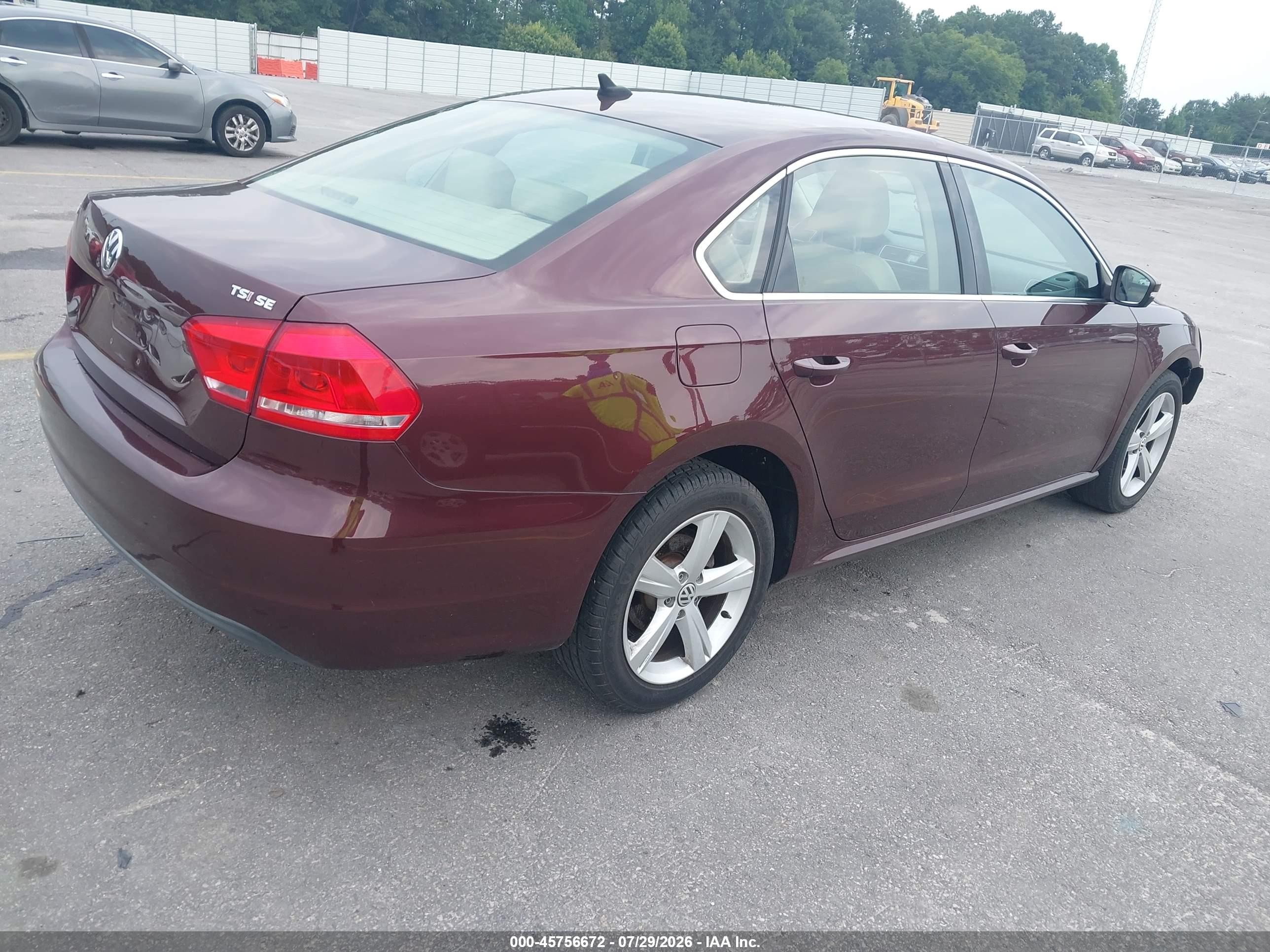 2014 Volkswagen Passat 1.8t Se Burgundy vin: 1VWBT7A33EC055756