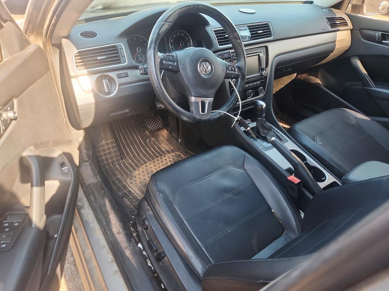 2014 Volkswagen Passat Se Gold vin: 1VWBT7A33EC089258