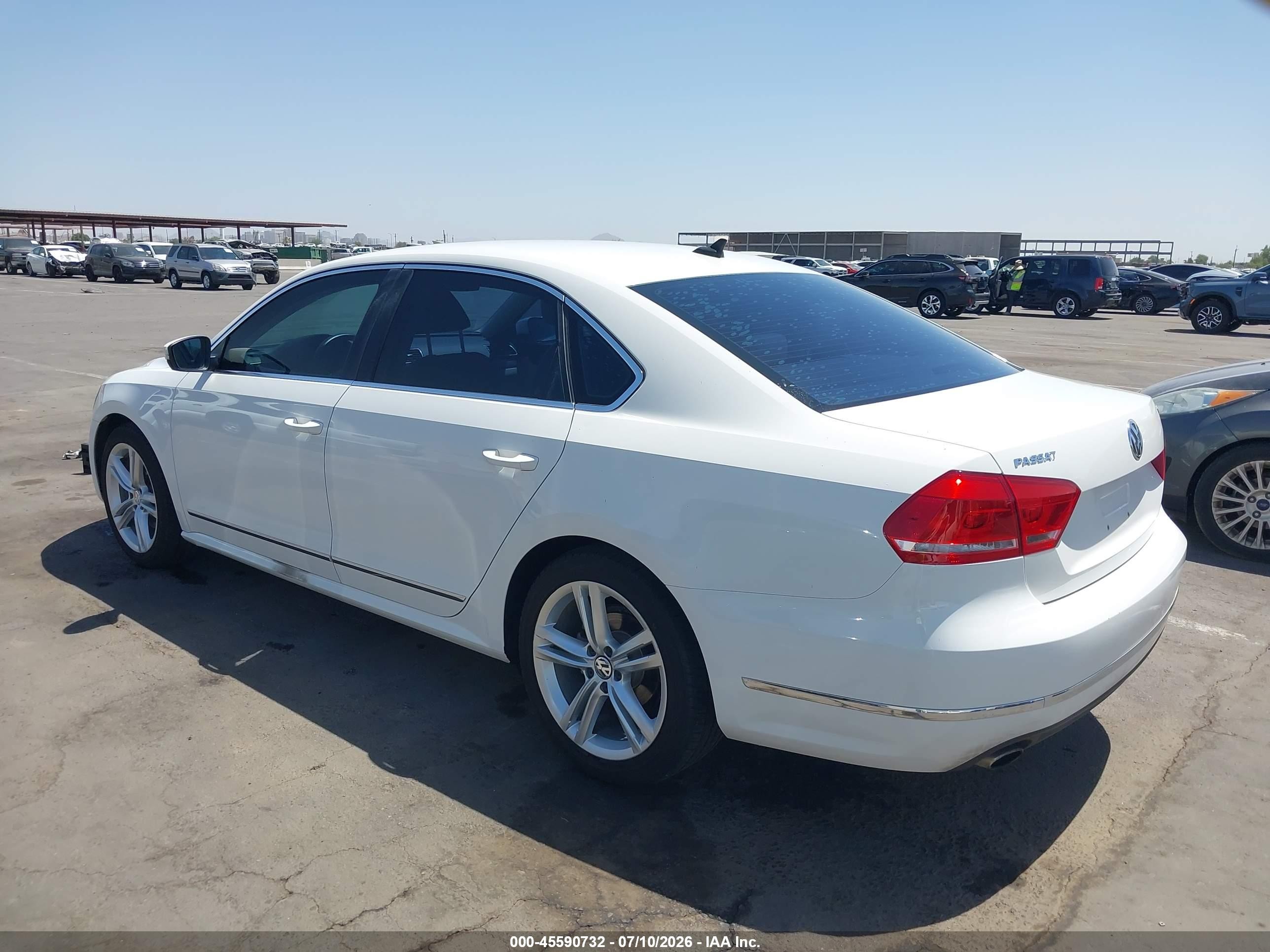 2015 Volkswagen Passat 1.8t Se White vin: 1VWBT7A33FC039610