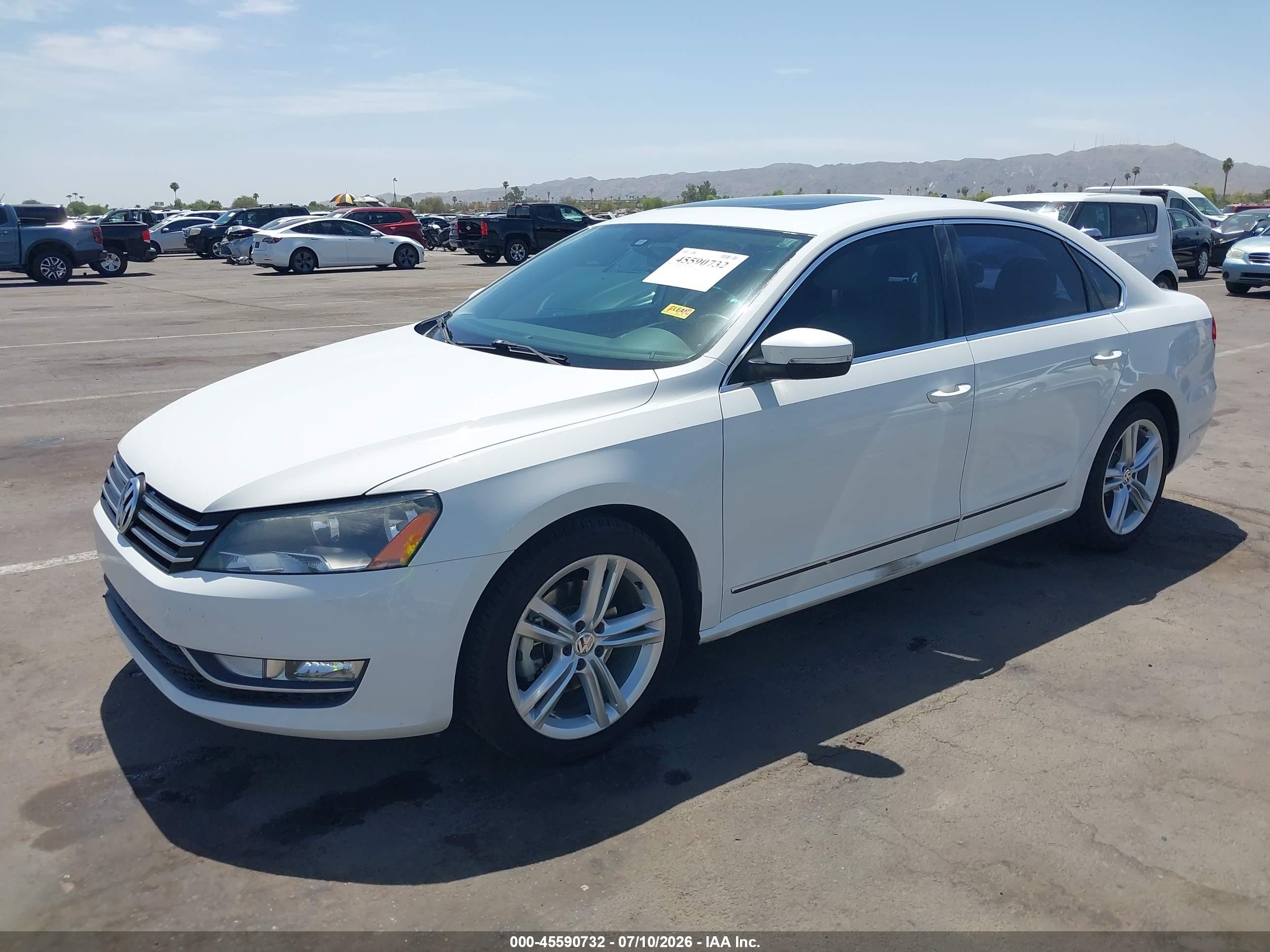 2015 Volkswagen Passat 1.8t Se White vin: 1VWBT7A33FC039610