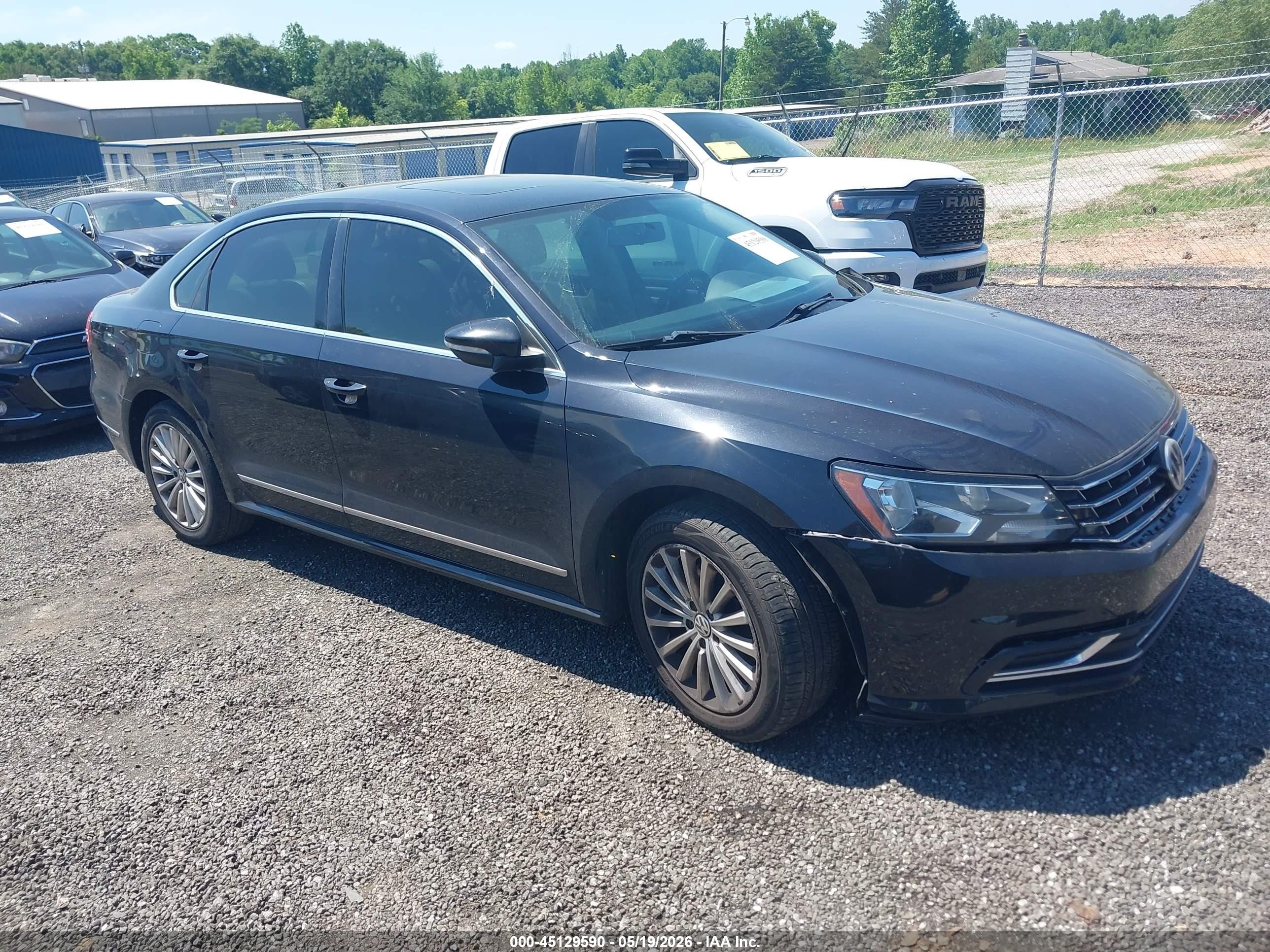 2017 Volkswagen Passat 1.8t Se Black vin: 1VWBT7A33HC051968