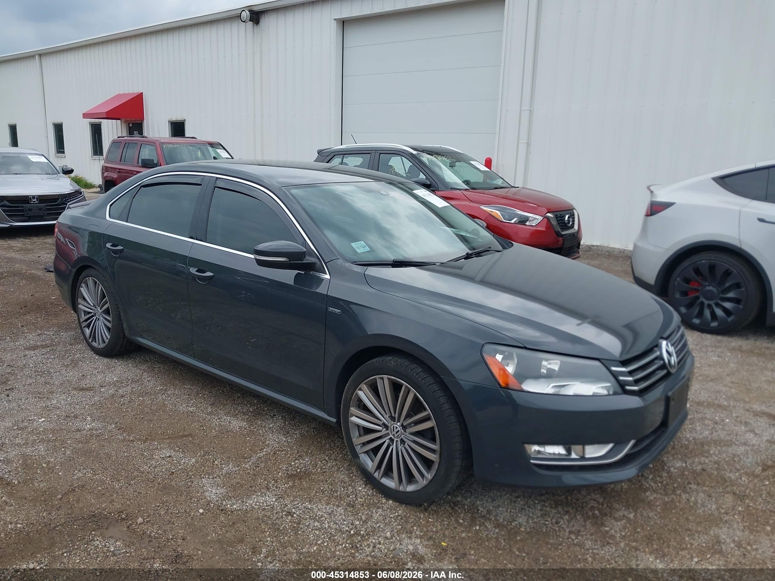 2015 Volkswagen Passat 1.8t Sport Серый vin: 1VWBT7A34FC008673