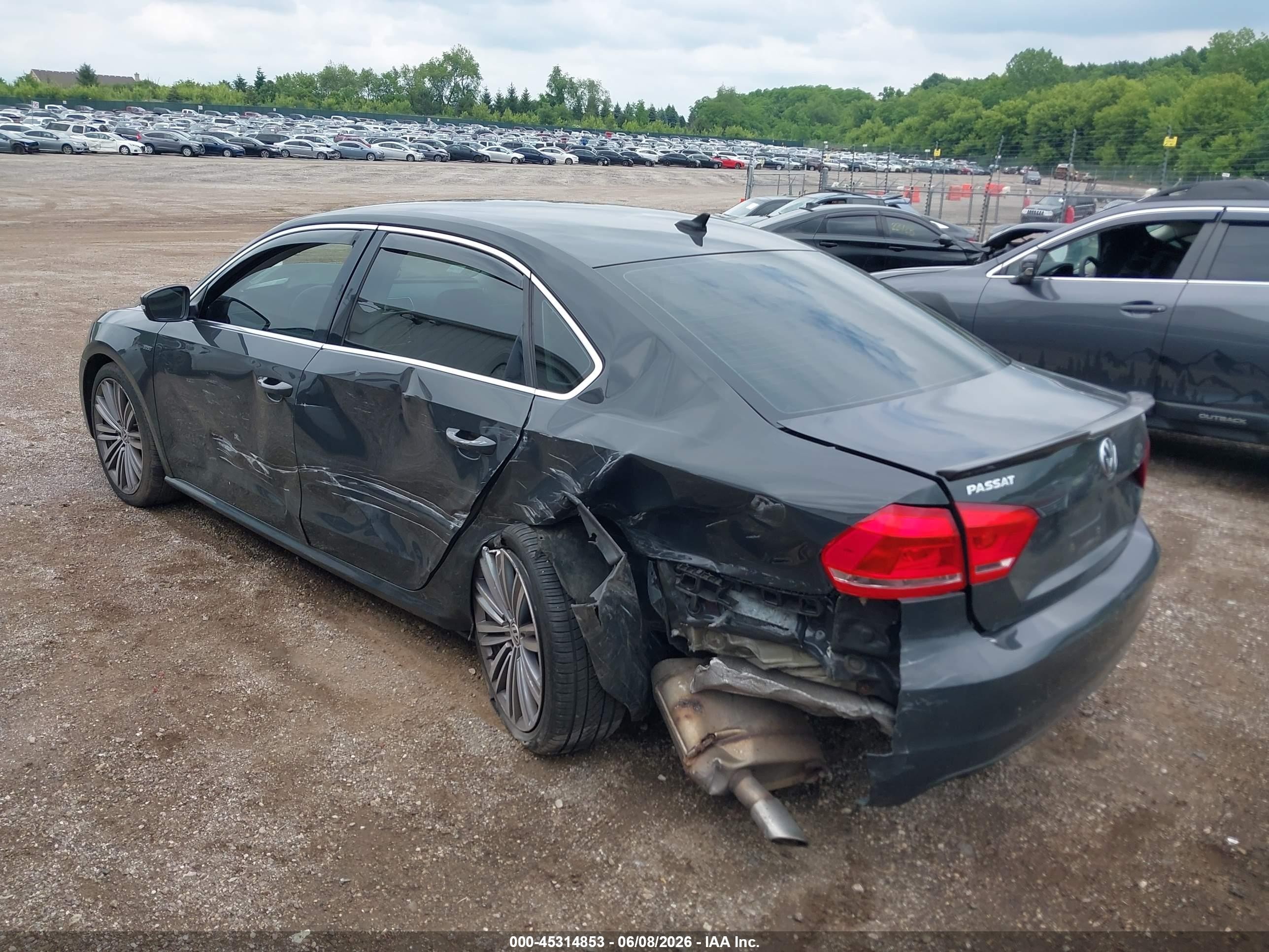 2015 Volkswagen Passat 1.8t Sport Серый vin: 1VWBT7A34FC008673