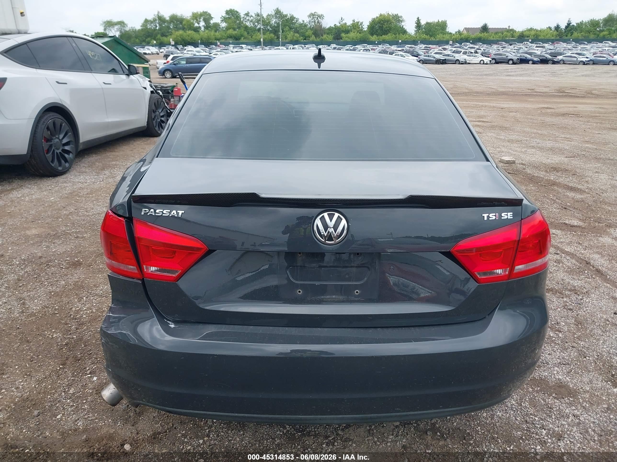 2015 Volkswagen Passat 1.8t Sport Серый vin: 1VWBT7A34FC008673