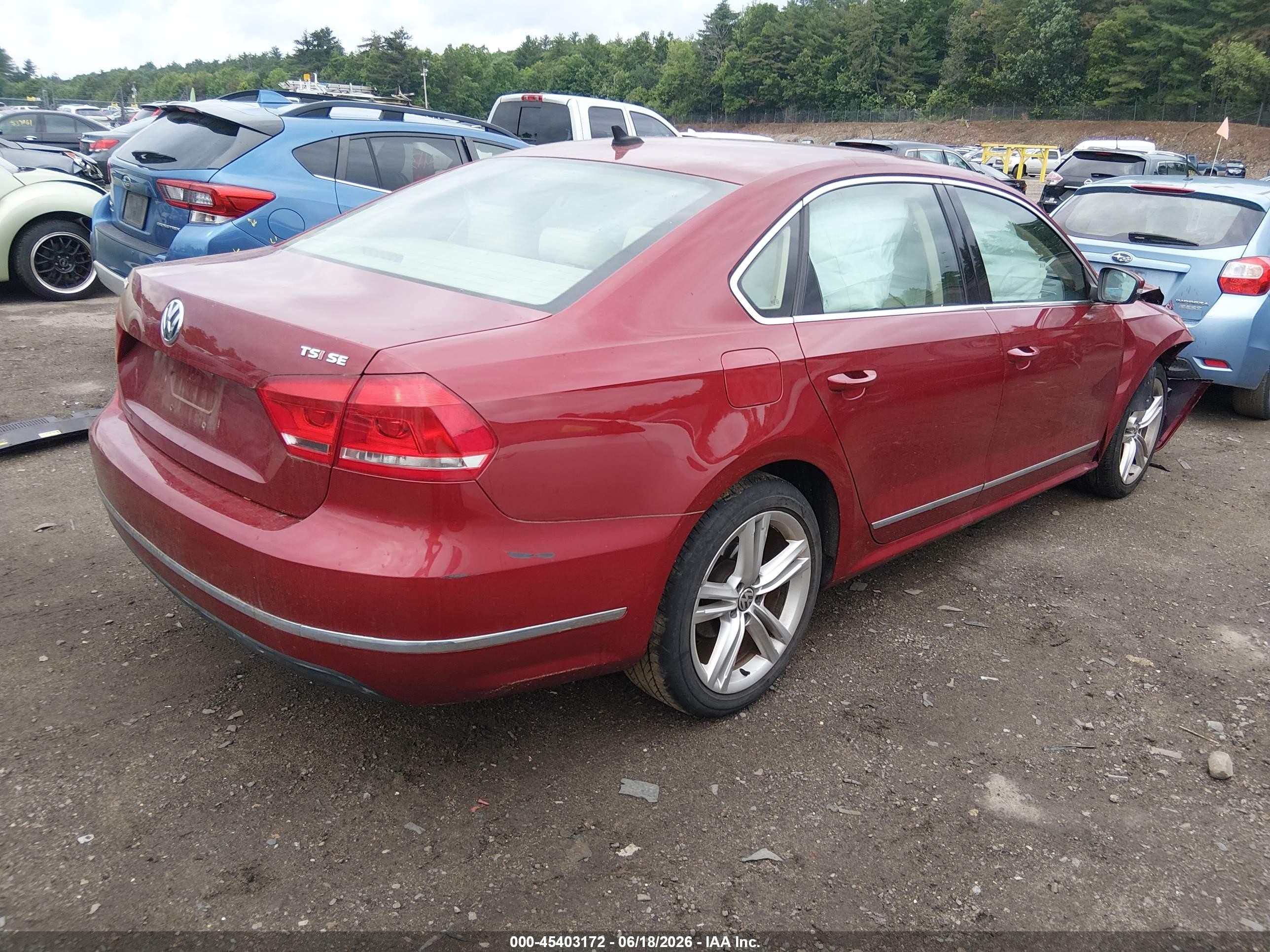 2015 Volkswagen Passat 1.8t Se Red vin: 1VWBT7A34FC016188