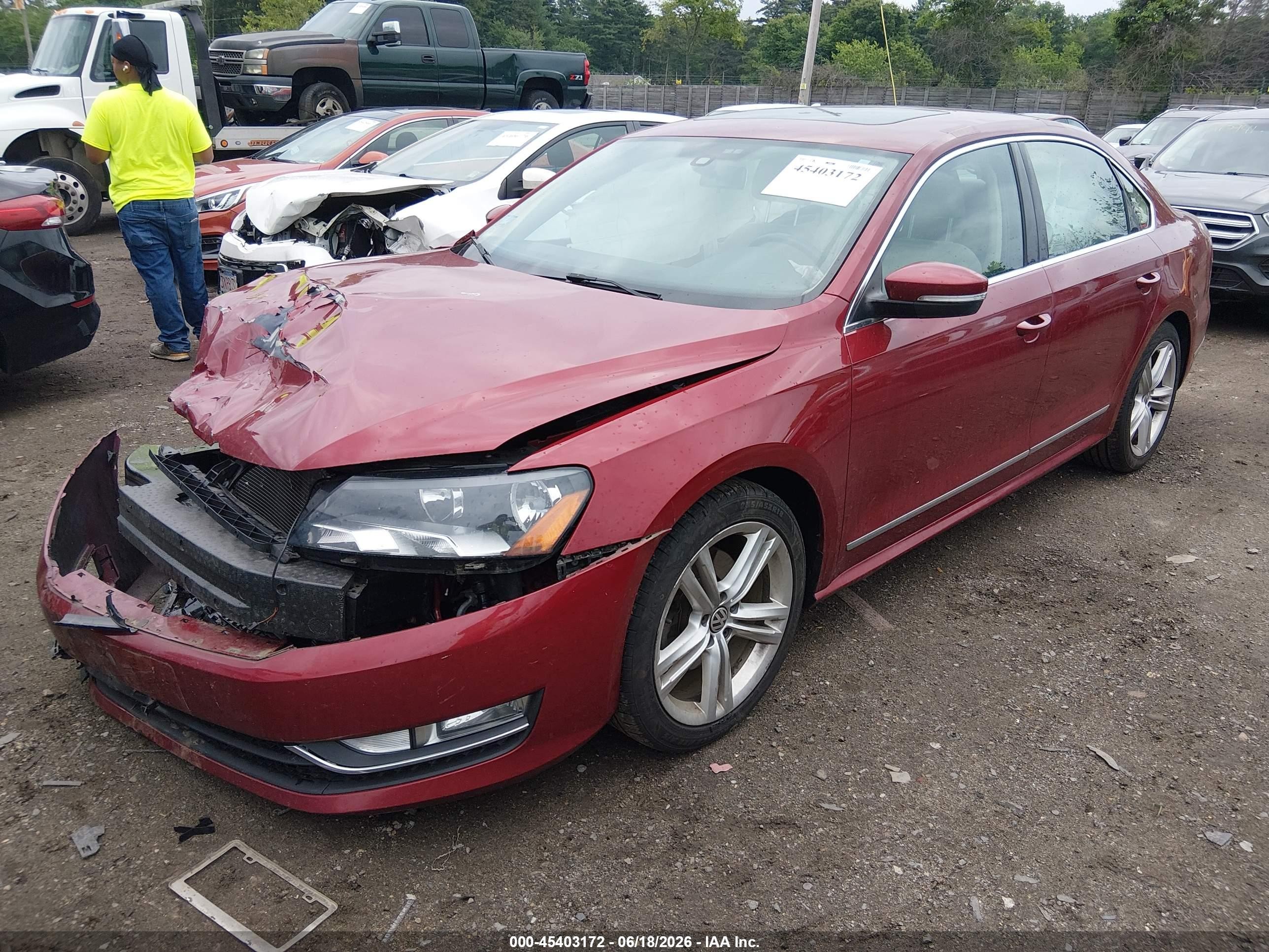 2015 Volkswagen Passat 1.8t Se Red vin: 1VWBT7A34FC016188