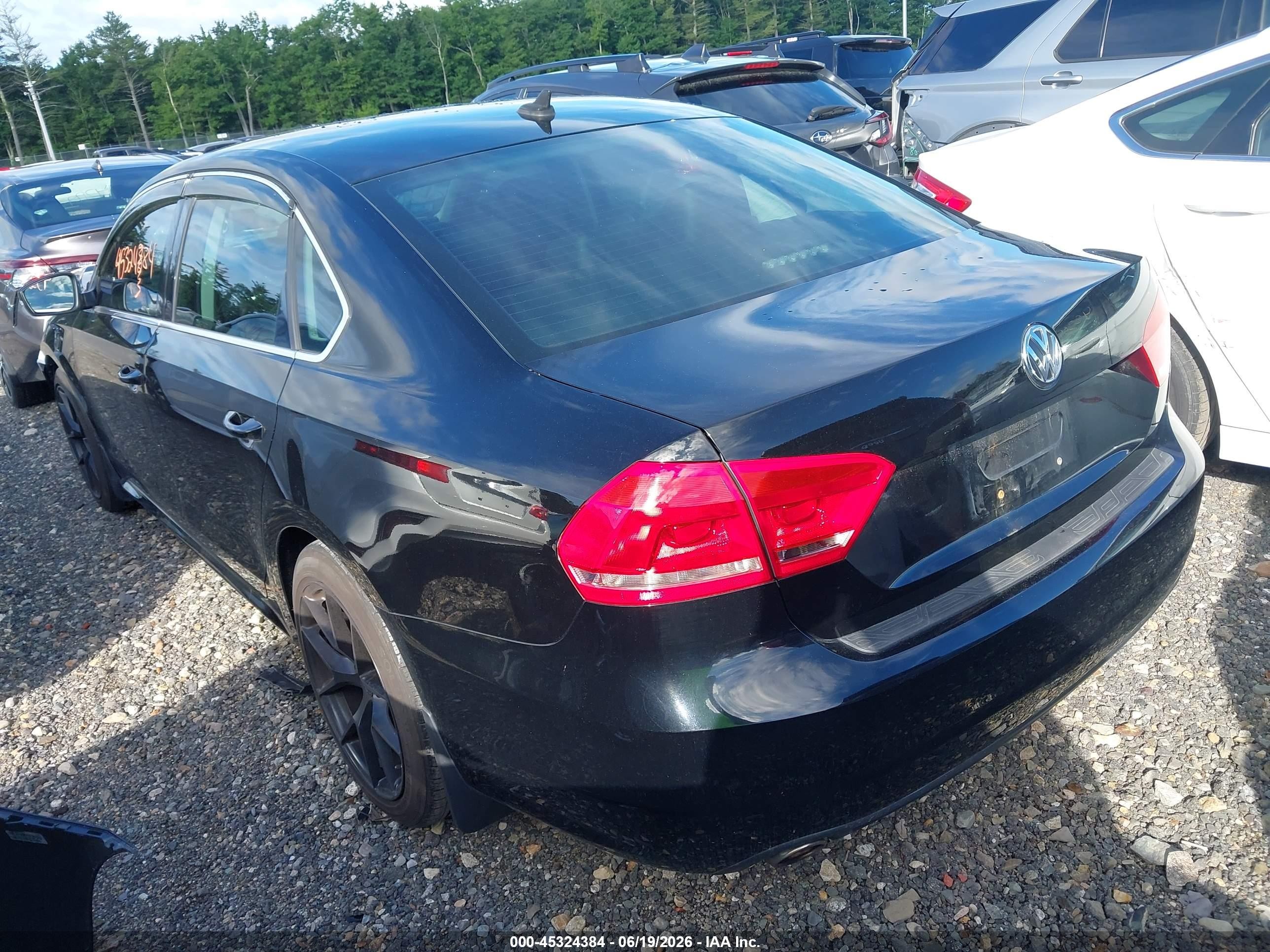 2015 Volkswagen Passat 1.8t Se Black vin: 1VWBT7A34FC018734