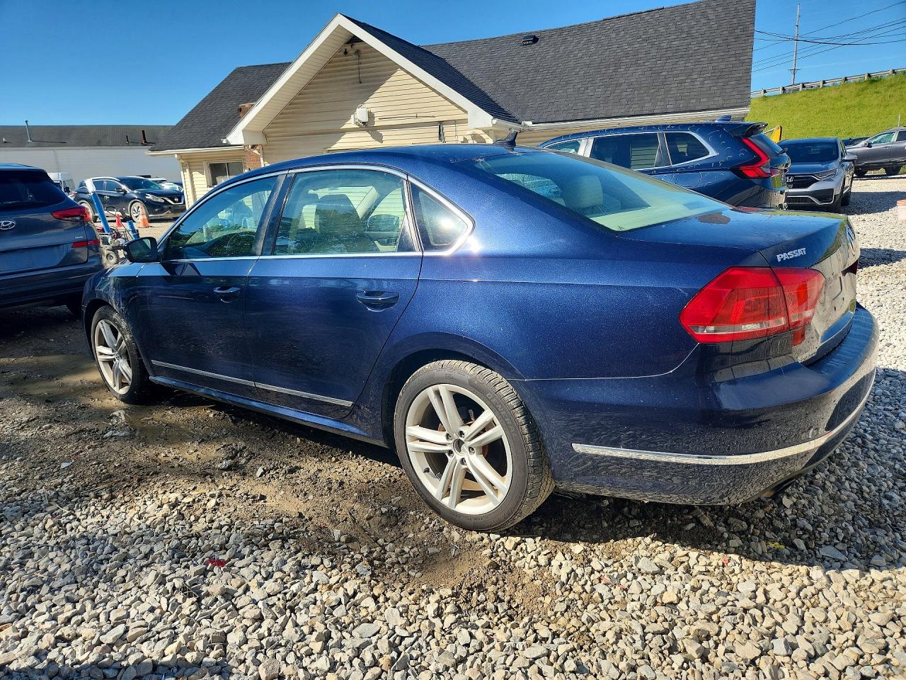 2015 Volkswagen Passat Se Blue vin: 1VWBT7A34FC024405