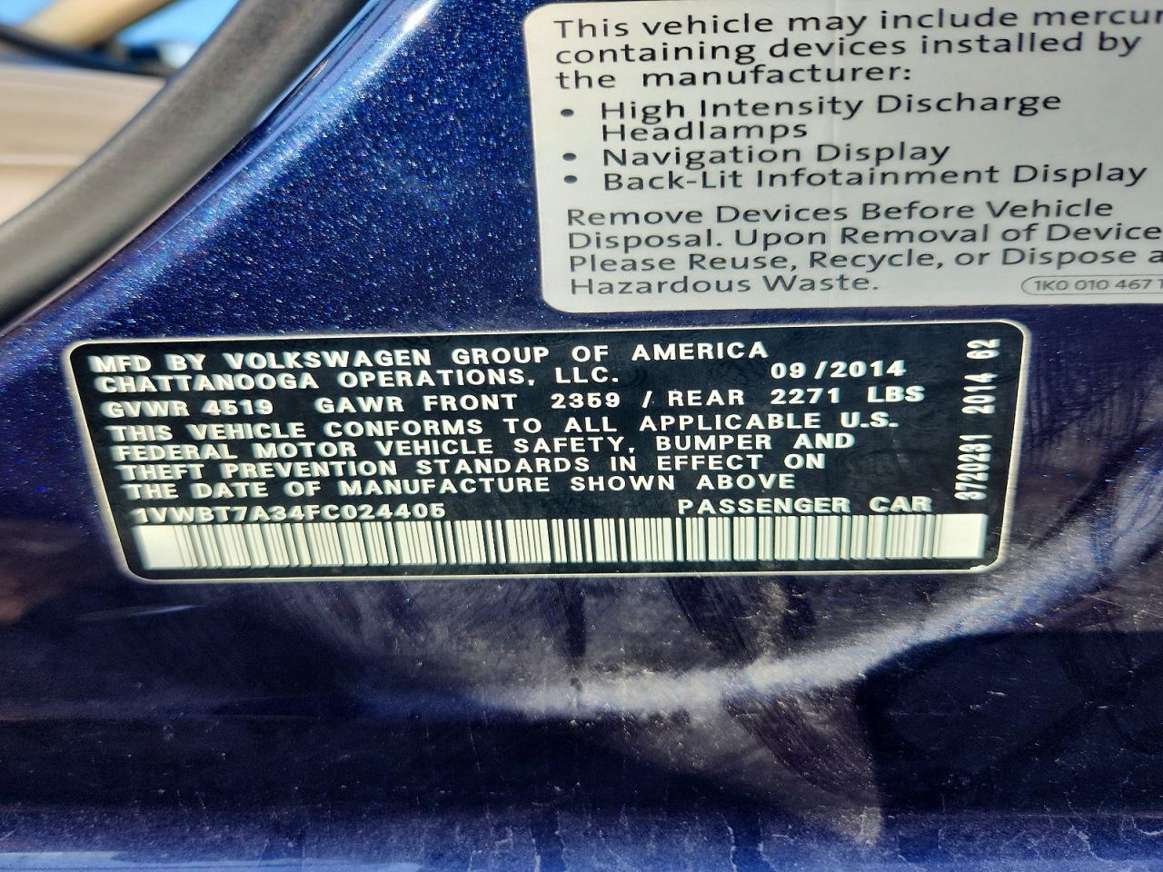 2015 Volkswagen Passat Se Blue vin: 1VWBT7A34FC024405