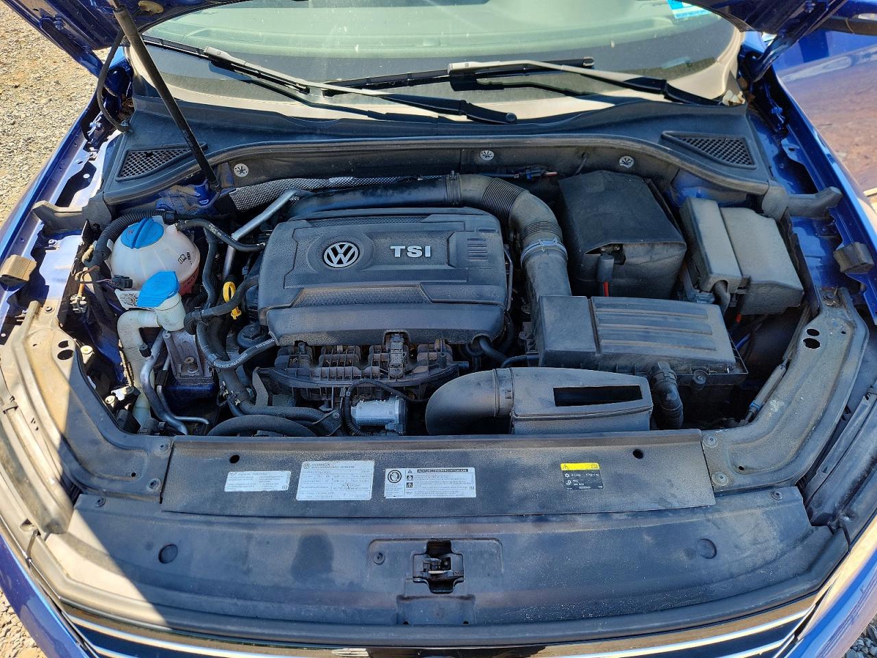 2016 Volkswagen Passat Se Blue vin: 1VWBT7A34GC069667