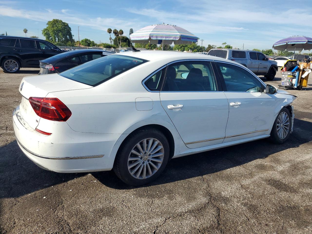 2017 Volkswagen Passat Se White vin: 1VWBT7A34HC010541