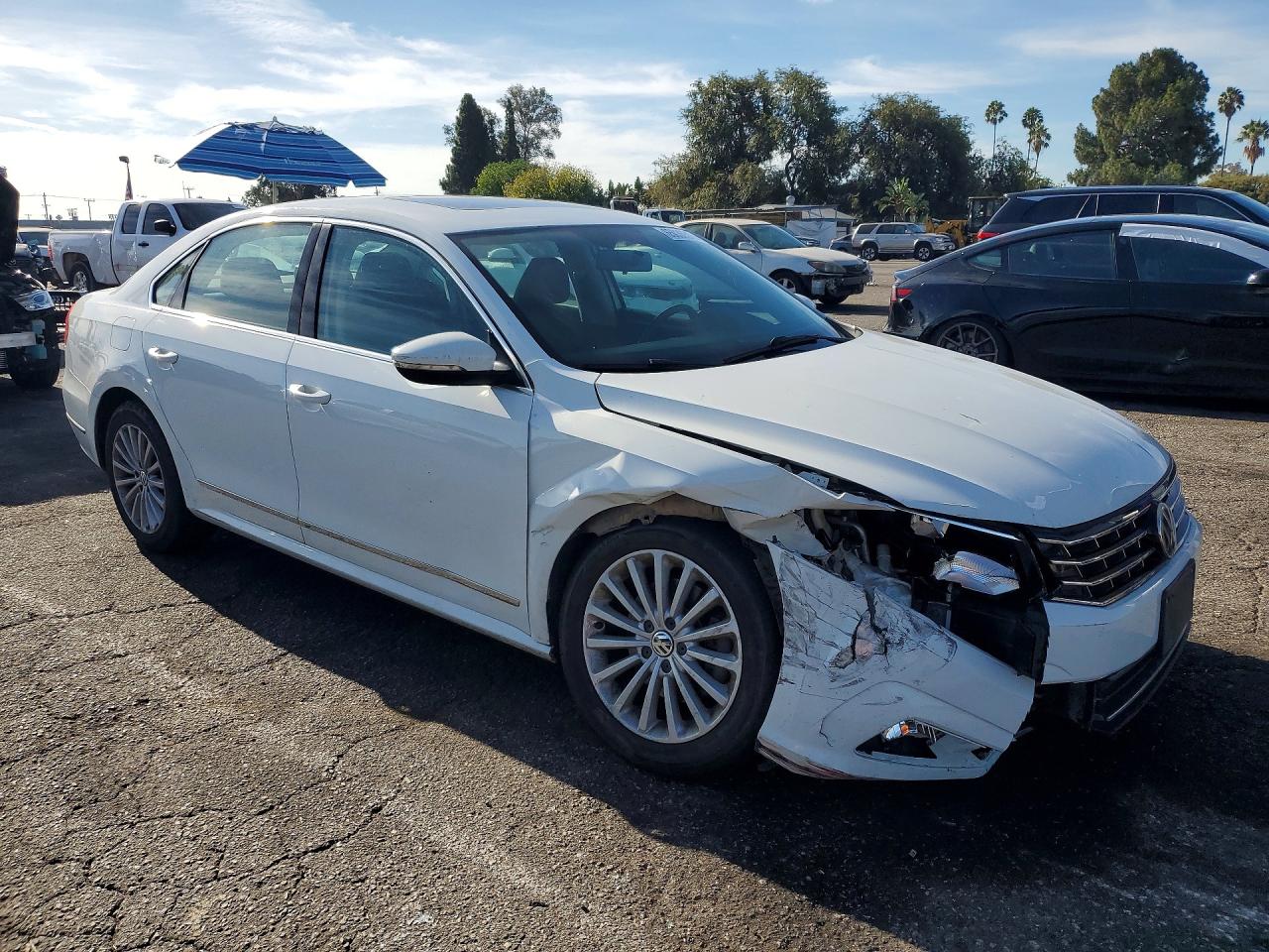 2017 Volkswagen Passat Se White vin: 1VWBT7A34HC010541
