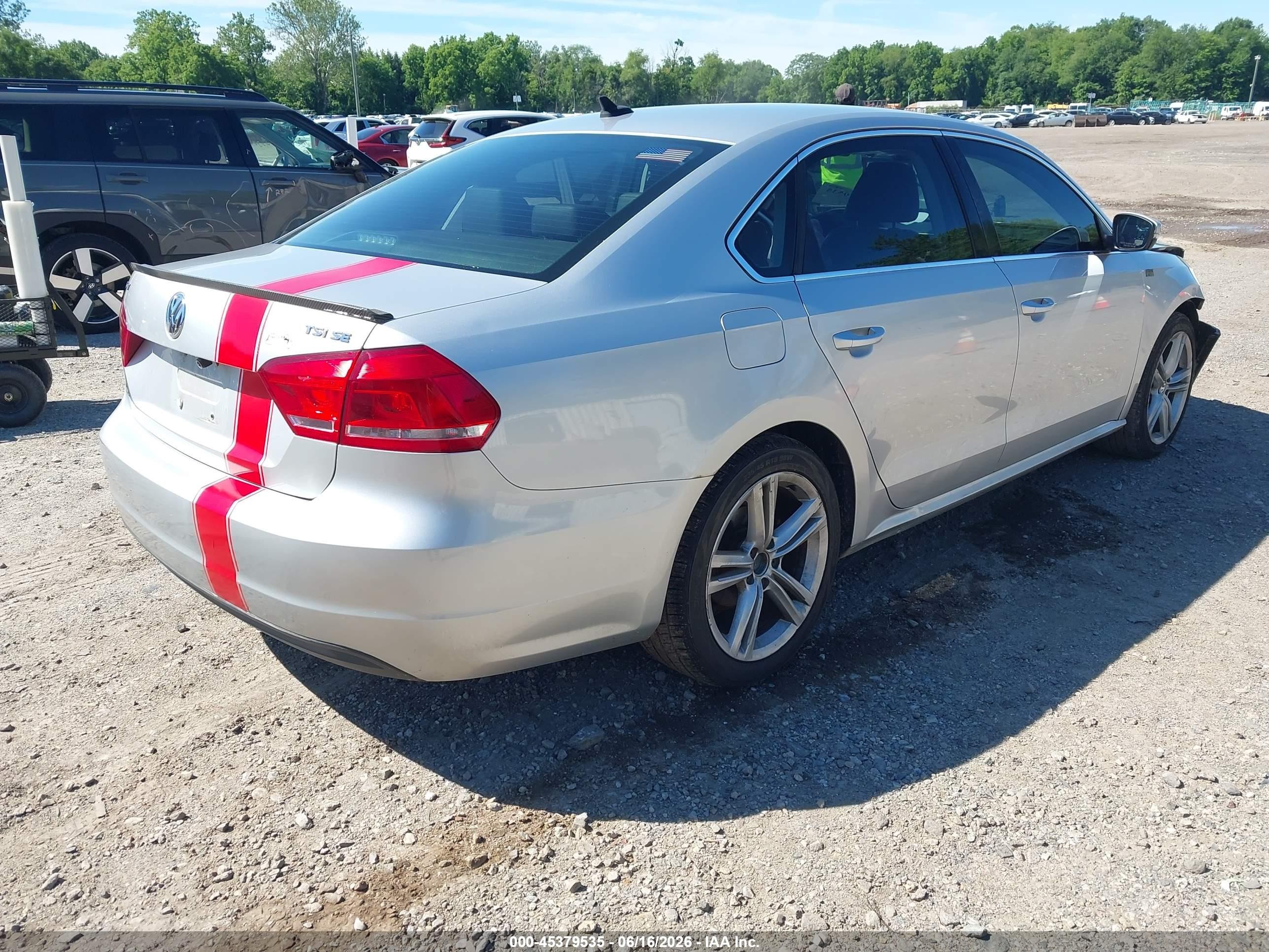 2014 Volkswagen Passat 1.8t Se Silver vin: 1VWBT7A35EC051241
