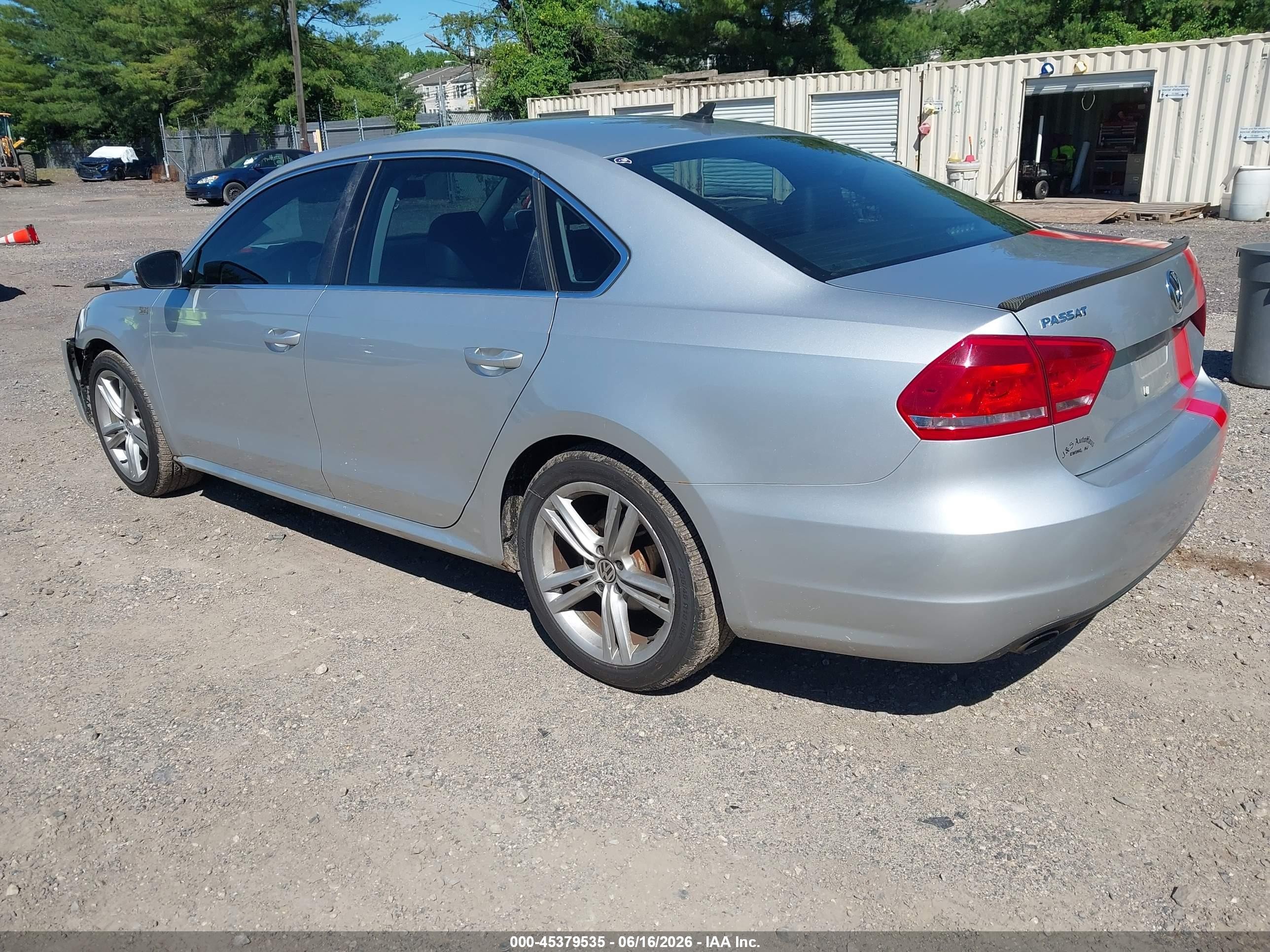2014 Volkswagen Passat 1.8t Se Silver vin: 1VWBT7A35EC051241