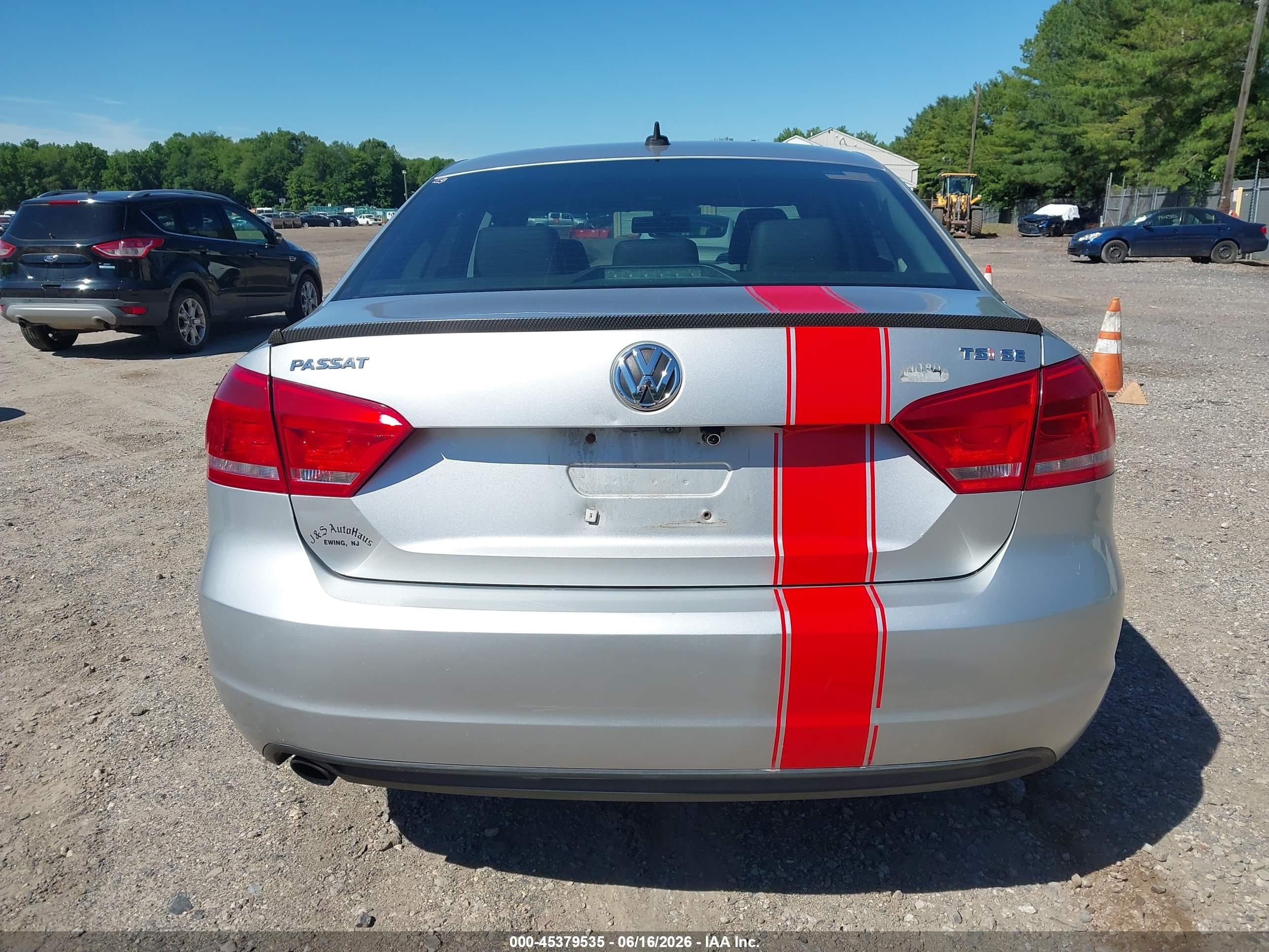 2014 Volkswagen Passat 1.8t Se Silver vin: 1VWBT7A35EC051241