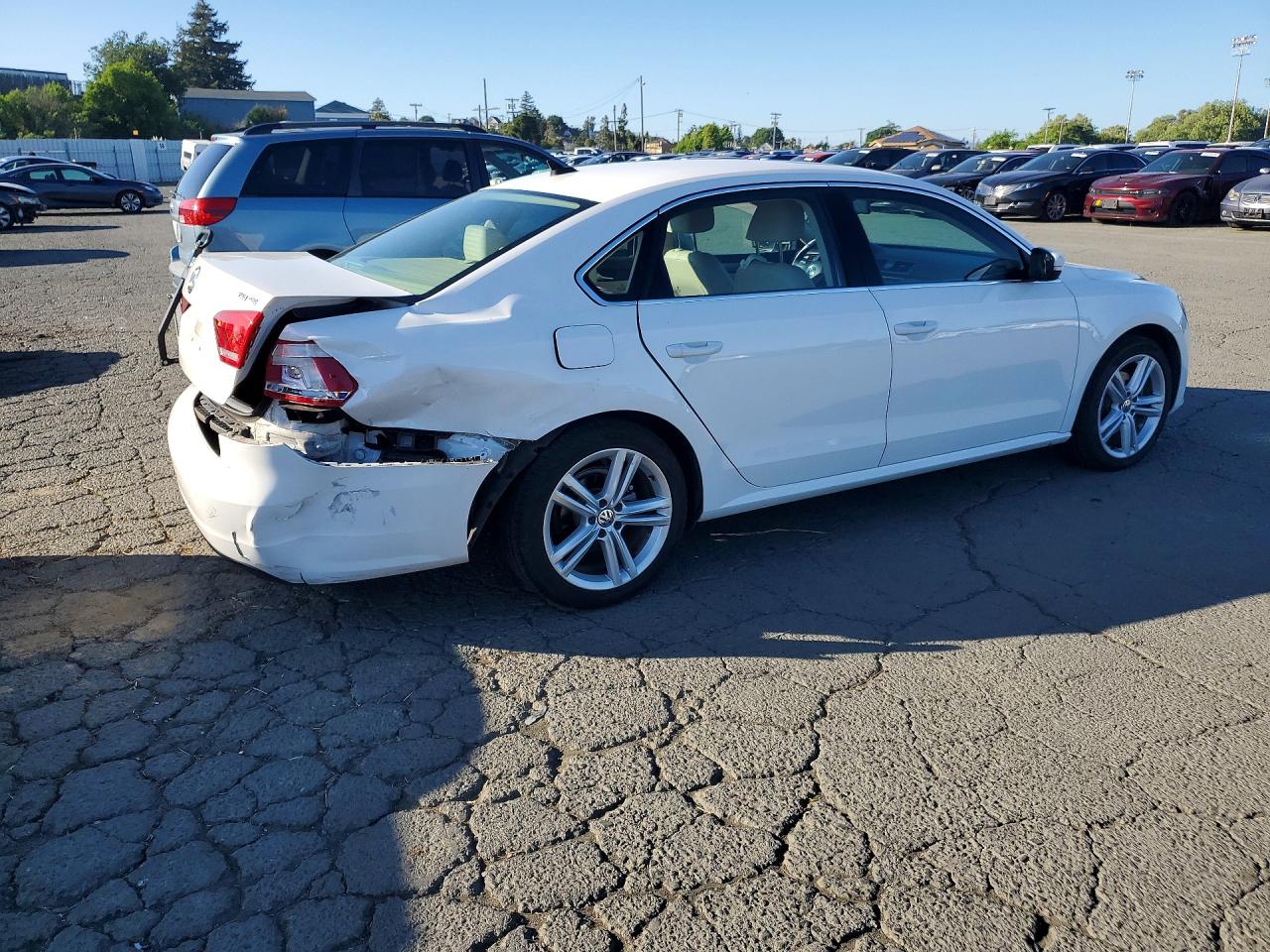 2014 Volkswagen Passat Se White vin: 1VWBT7A35EC063938