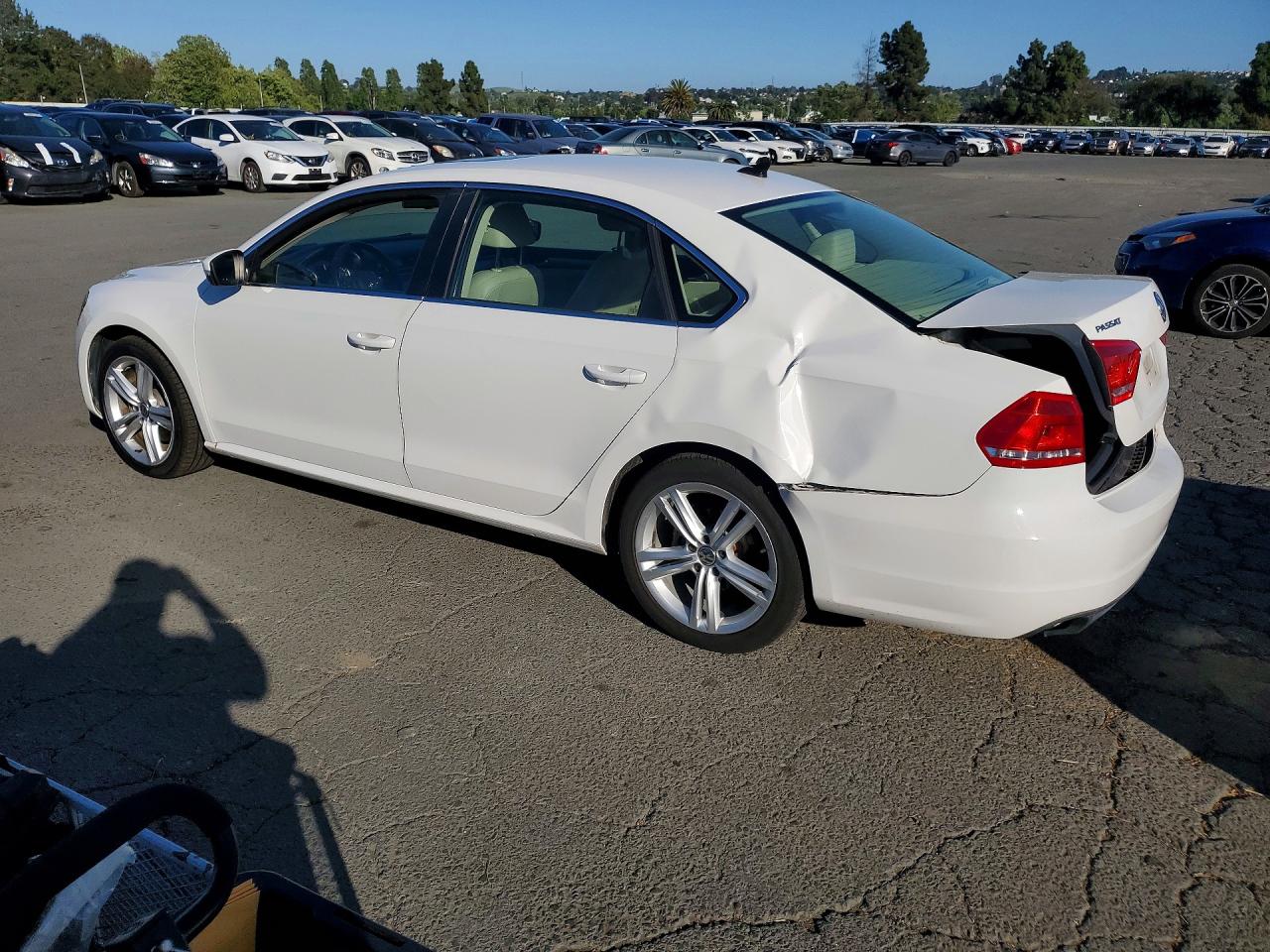 2014 Volkswagen Passat Se White vin: 1VWBT7A35EC063938