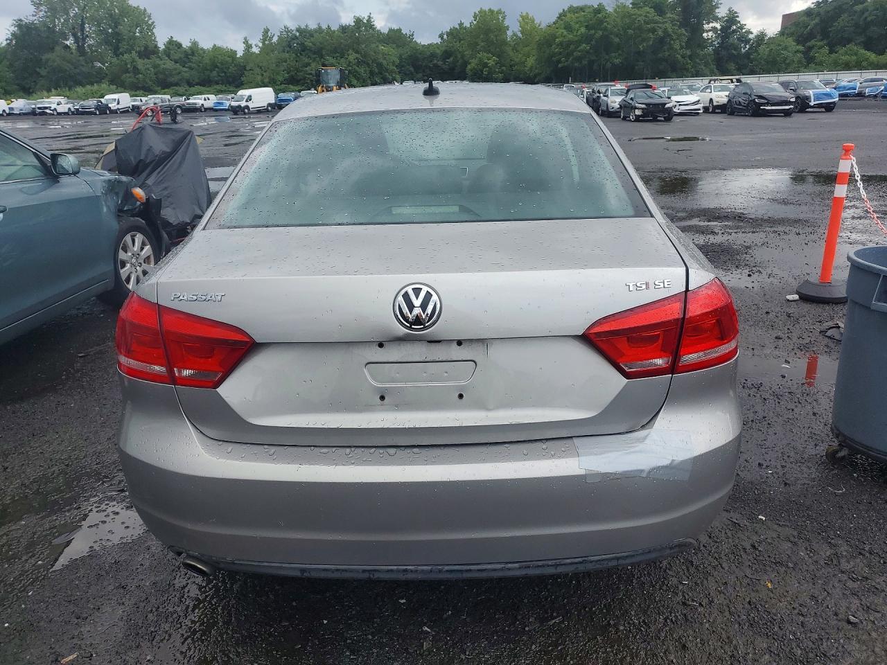 2014 Volkswagen Passat Se Gray vin: 1VWBT7A35EC070582