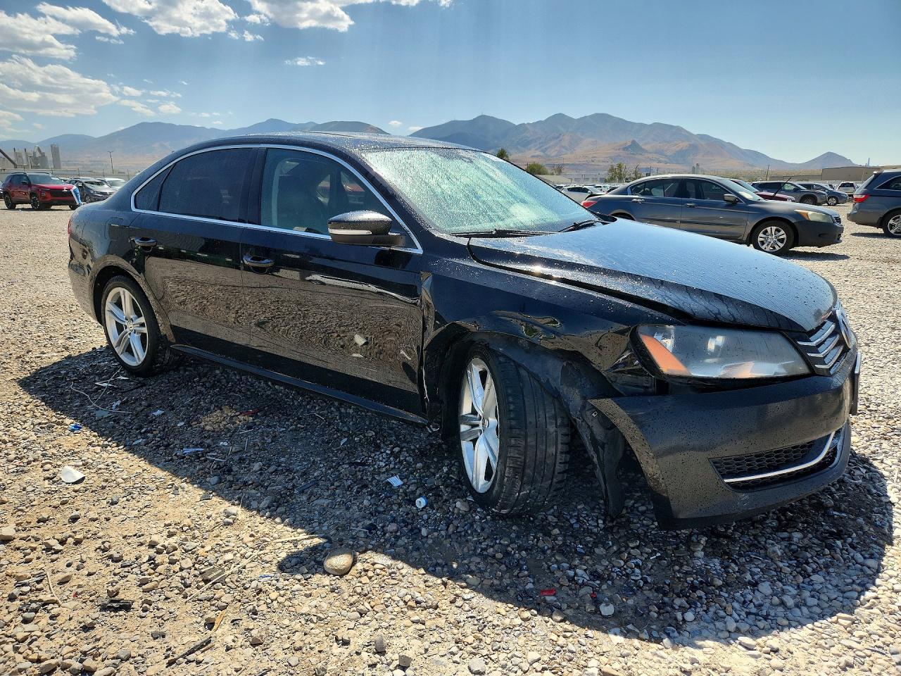 2014 Volkswagen Passat Se Black vin: 1VWBT7A35EC091335