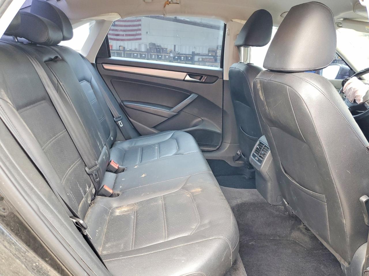 2014 Volkswagen Passat Se Black vin: 1VWBT7A35EC093666