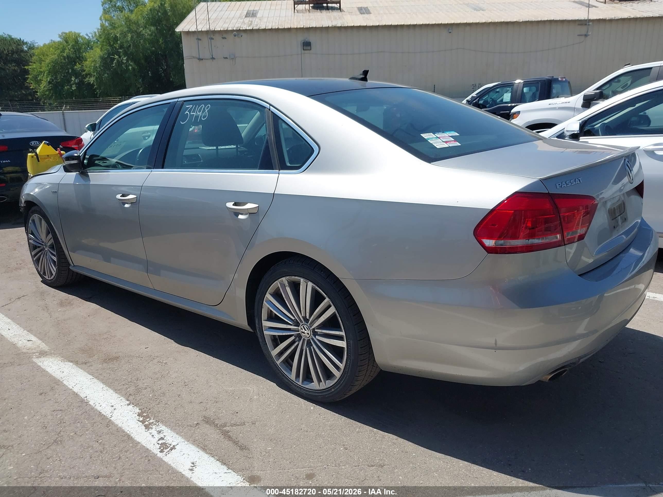 2014 Volkswagen Passat 1.8t Sport Silver vin: 1VWBT7A35EC097345