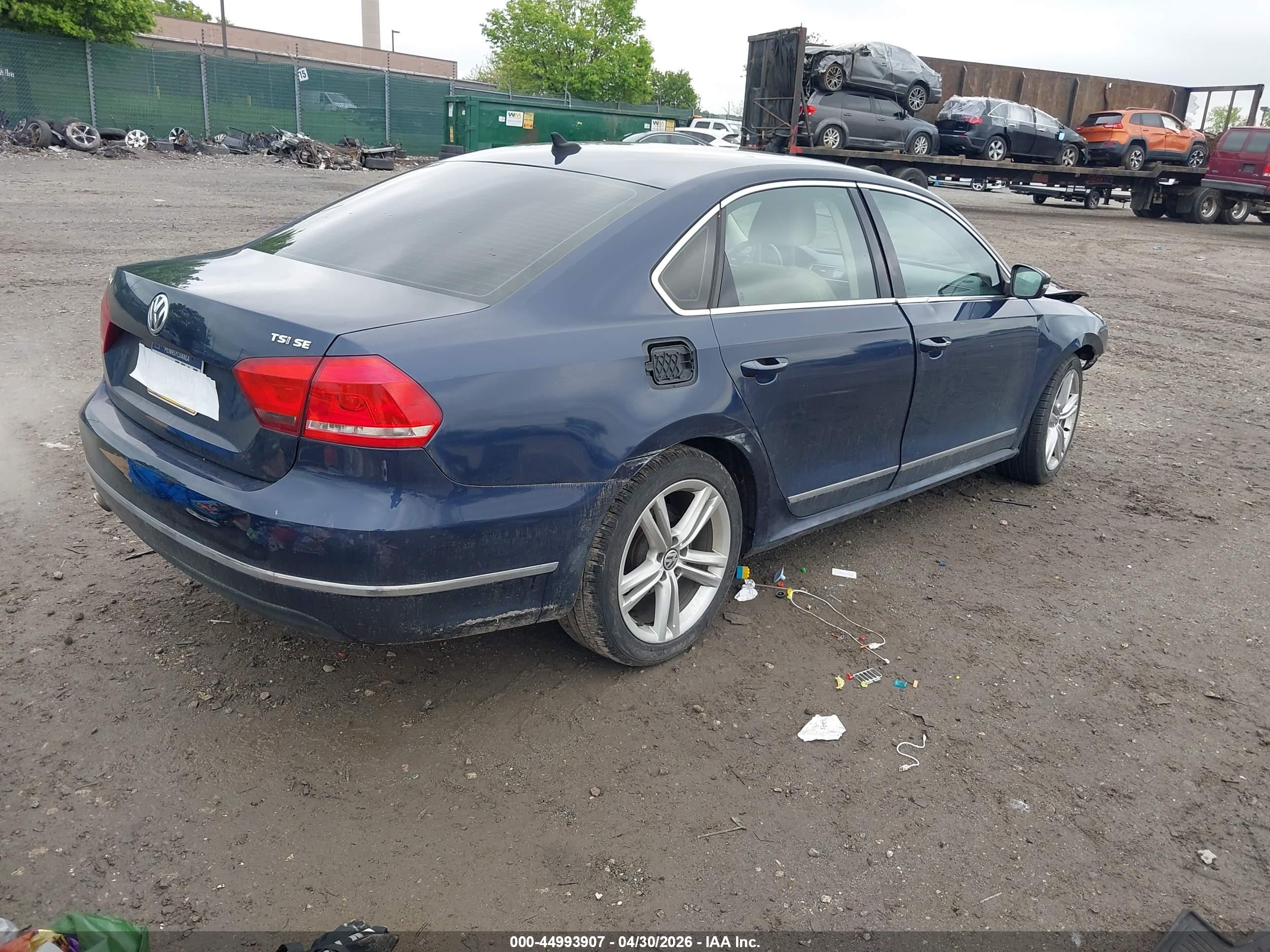 2015 Volkswagen Passat 1.8t Se Синий vin: 1VWBT7A35FC005412