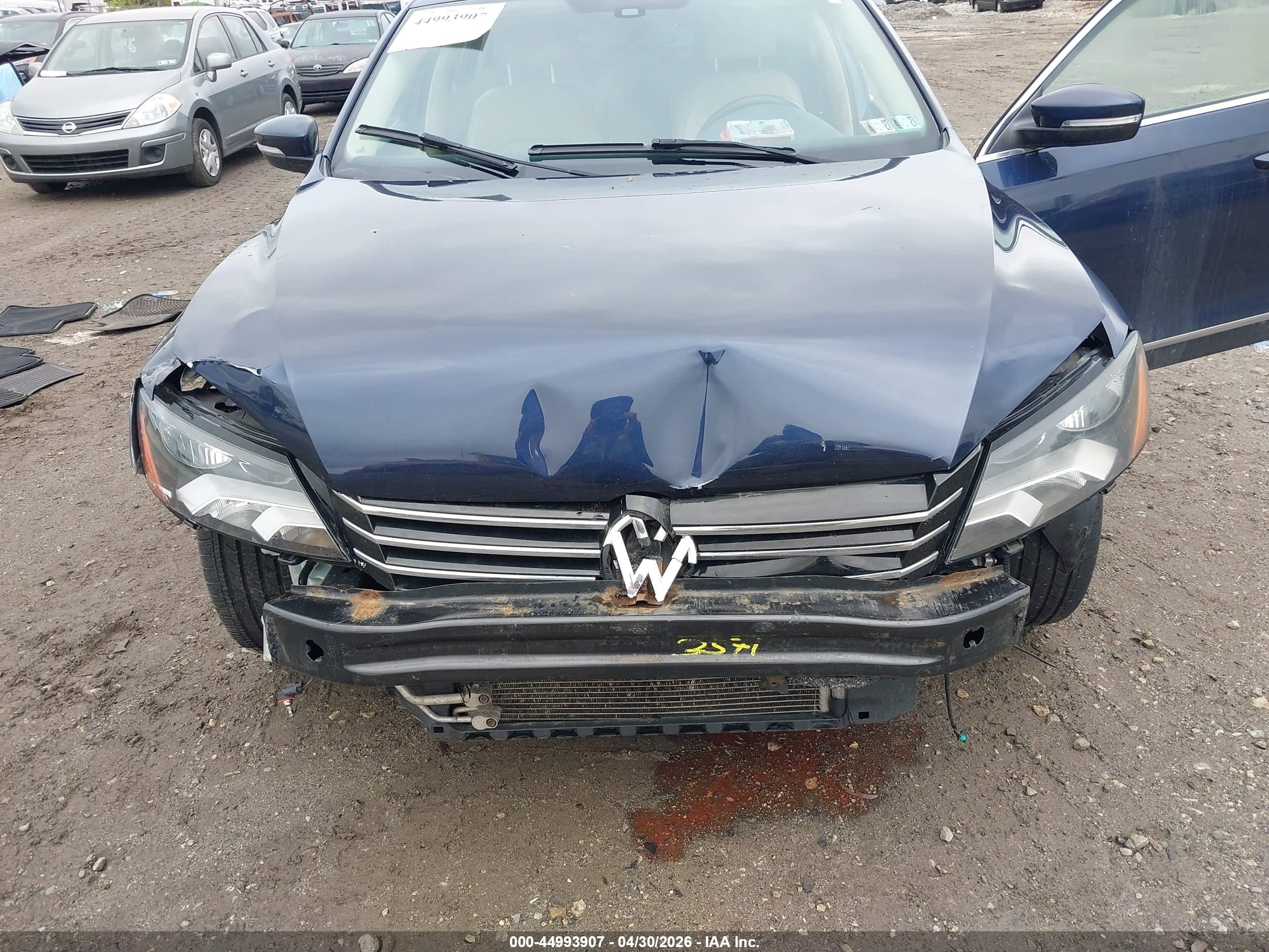 2015 Volkswagen Passat 1.8t Se Синий vin: 1VWBT7A35FC005412