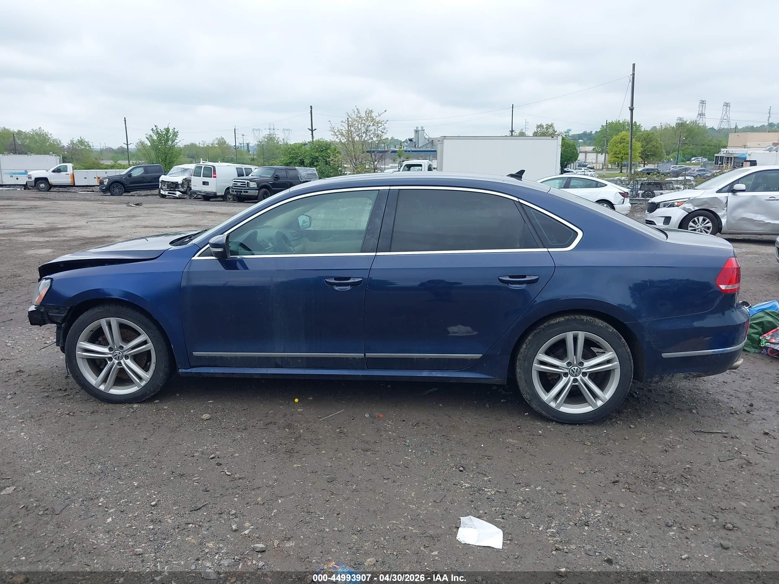 2015 Volkswagen Passat 1.8t Se Синий vin: 1VWBT7A35FC005412