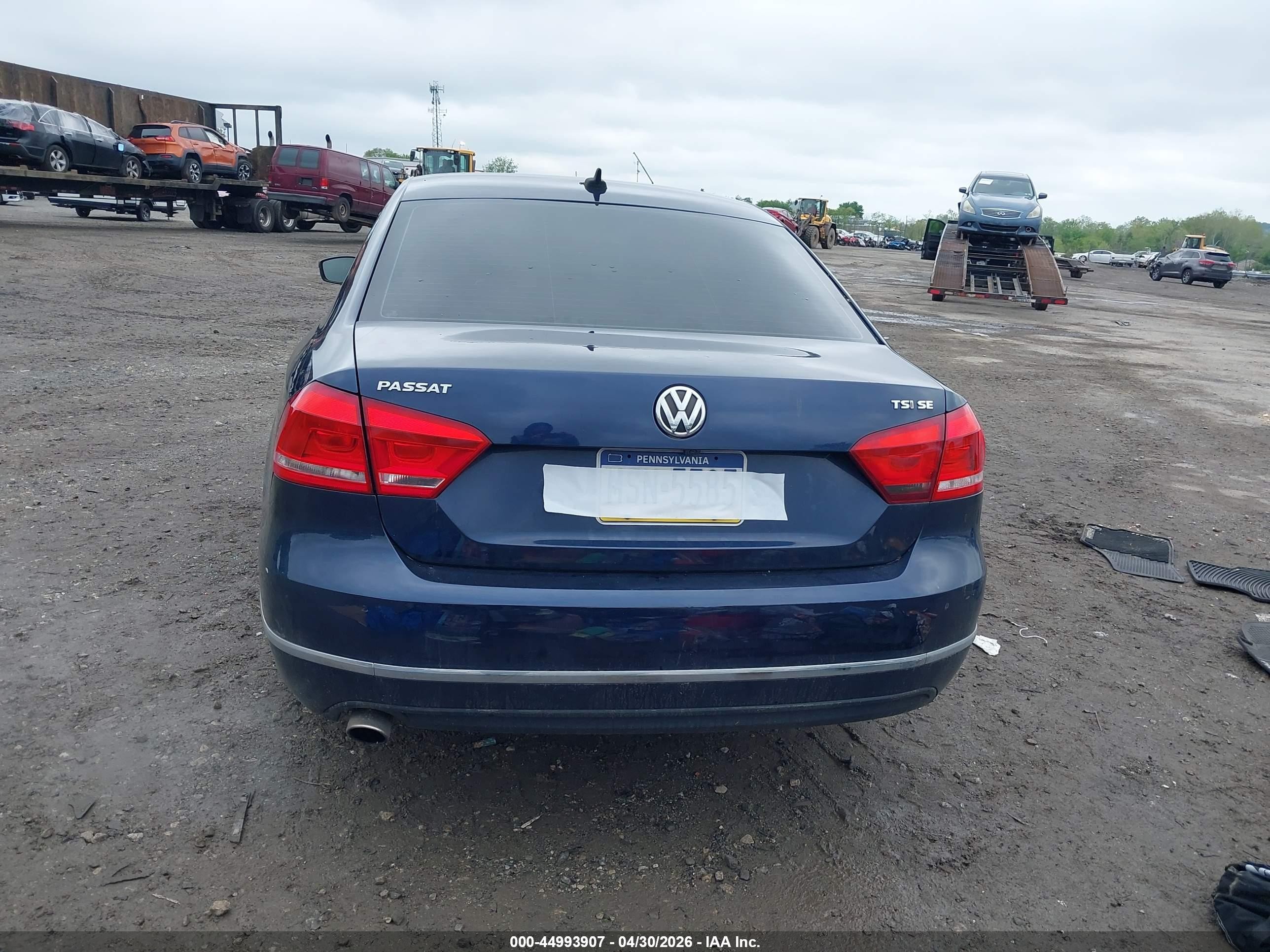 2015 Volkswagen Passat 1.8t Se Синий vin: 1VWBT7A35FC005412