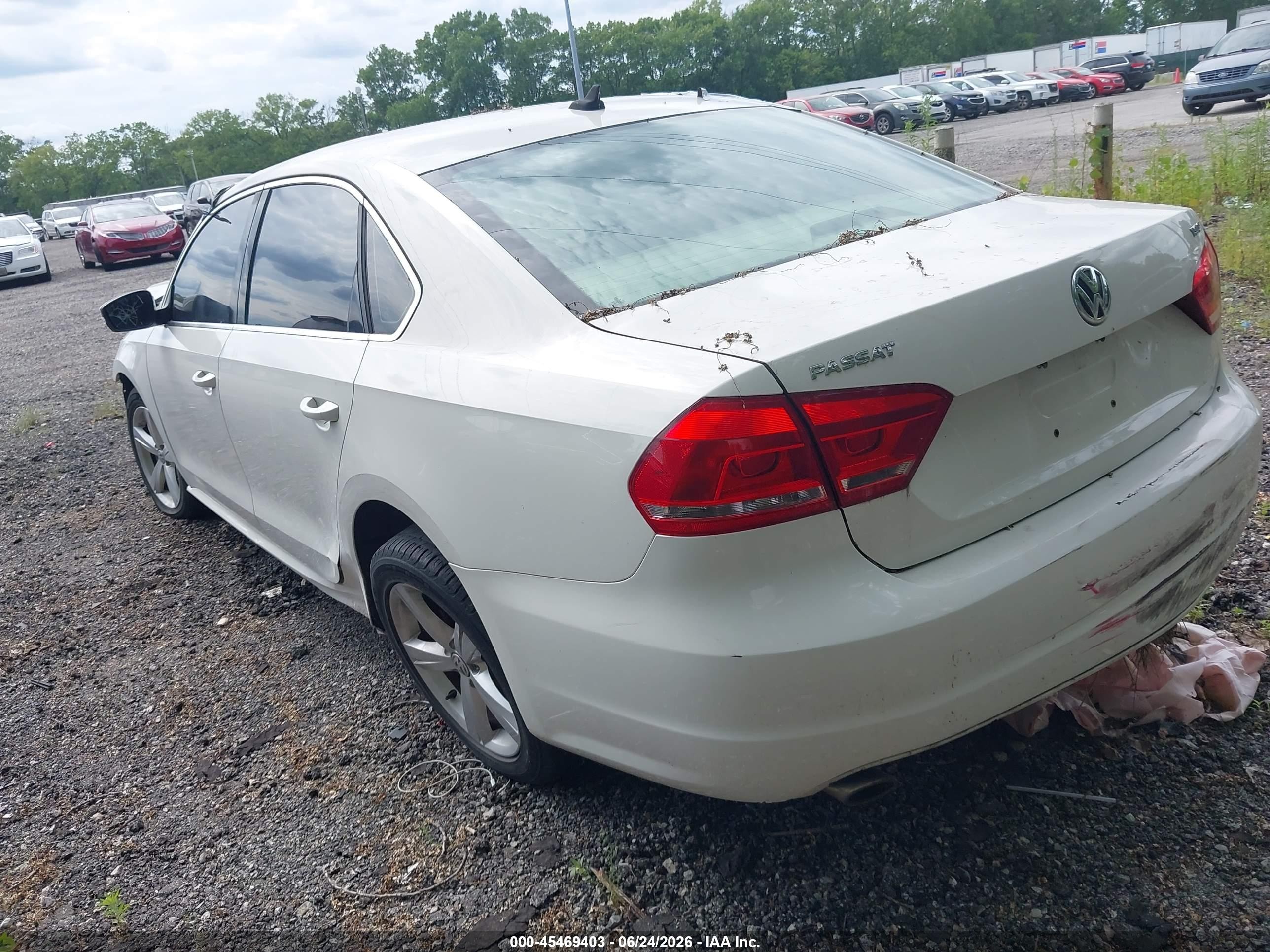 2015 Volkswagen Passat 1.8t Se White vin: 1VWBT7A35FC008665