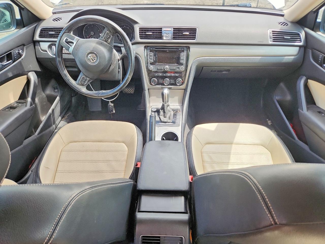 2015 Volkswagen Passat Se Белый vin: 1VWBT7A35FC073192