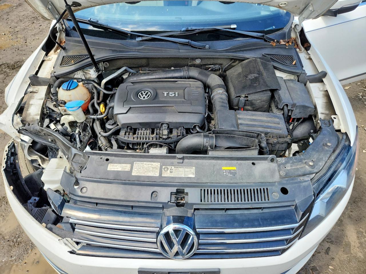 2015 Volkswagen Passat Se Белый vin: 1VWBT7A35FC073192