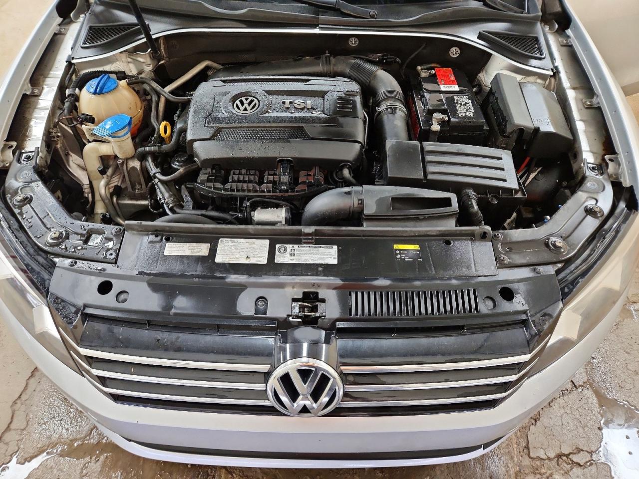 2015 Volkswagen Passat Se Silver vin: 1VWBT7A35FC103713