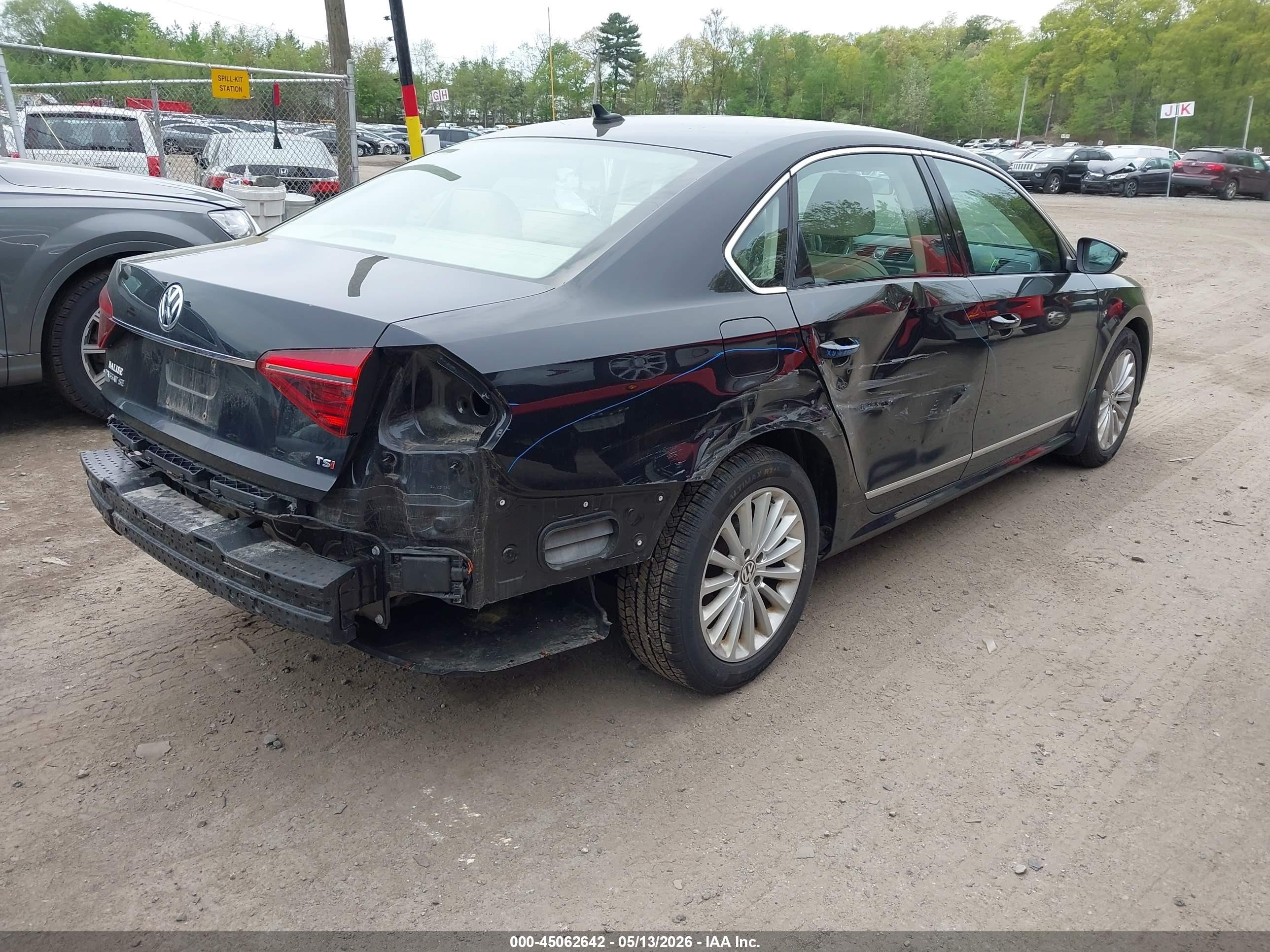 2017 Volkswagen Passat 1.8t Se Black vin: 1VWBT7A35HC010533